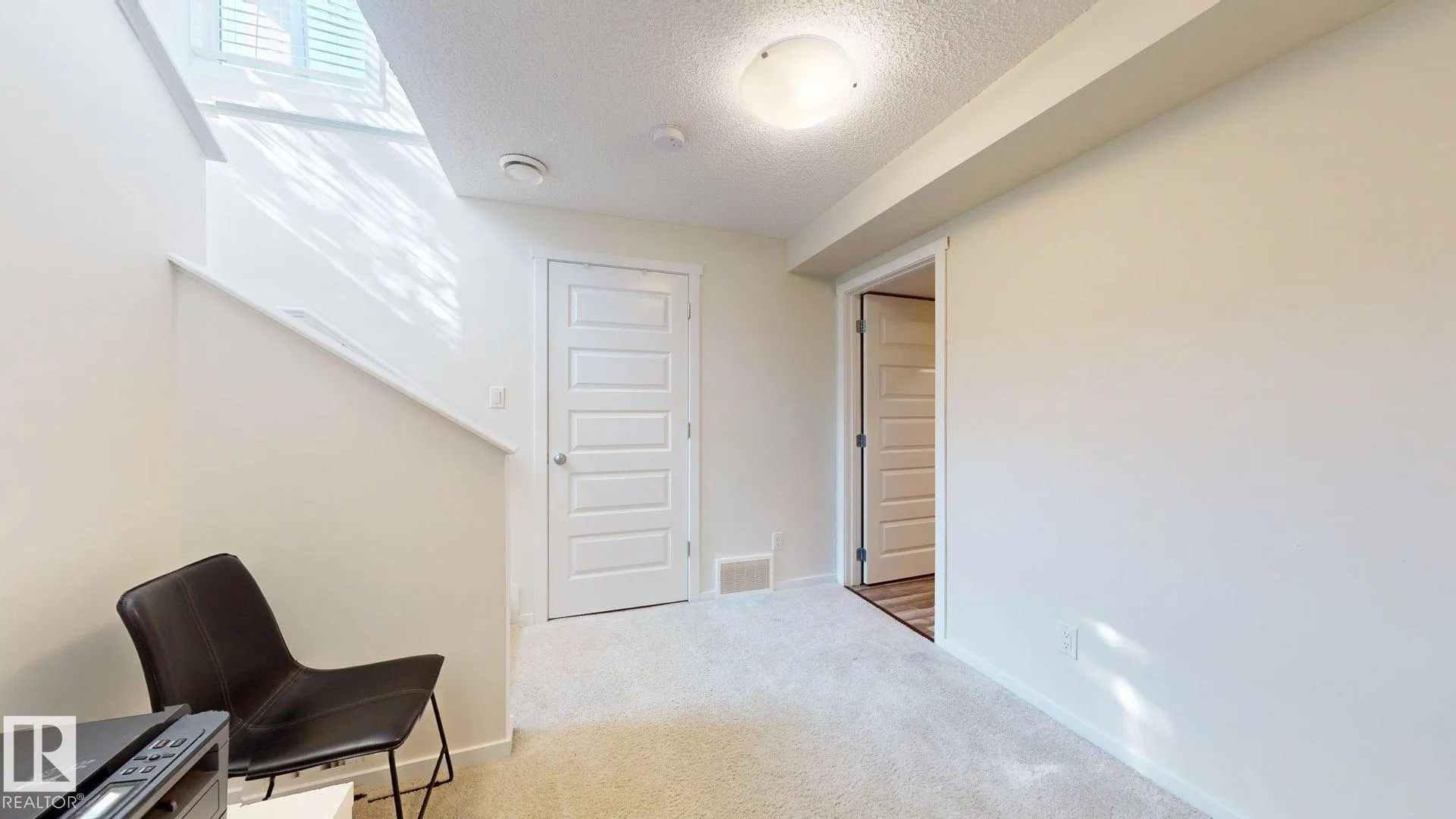 467 ORCHARDS Boulevard