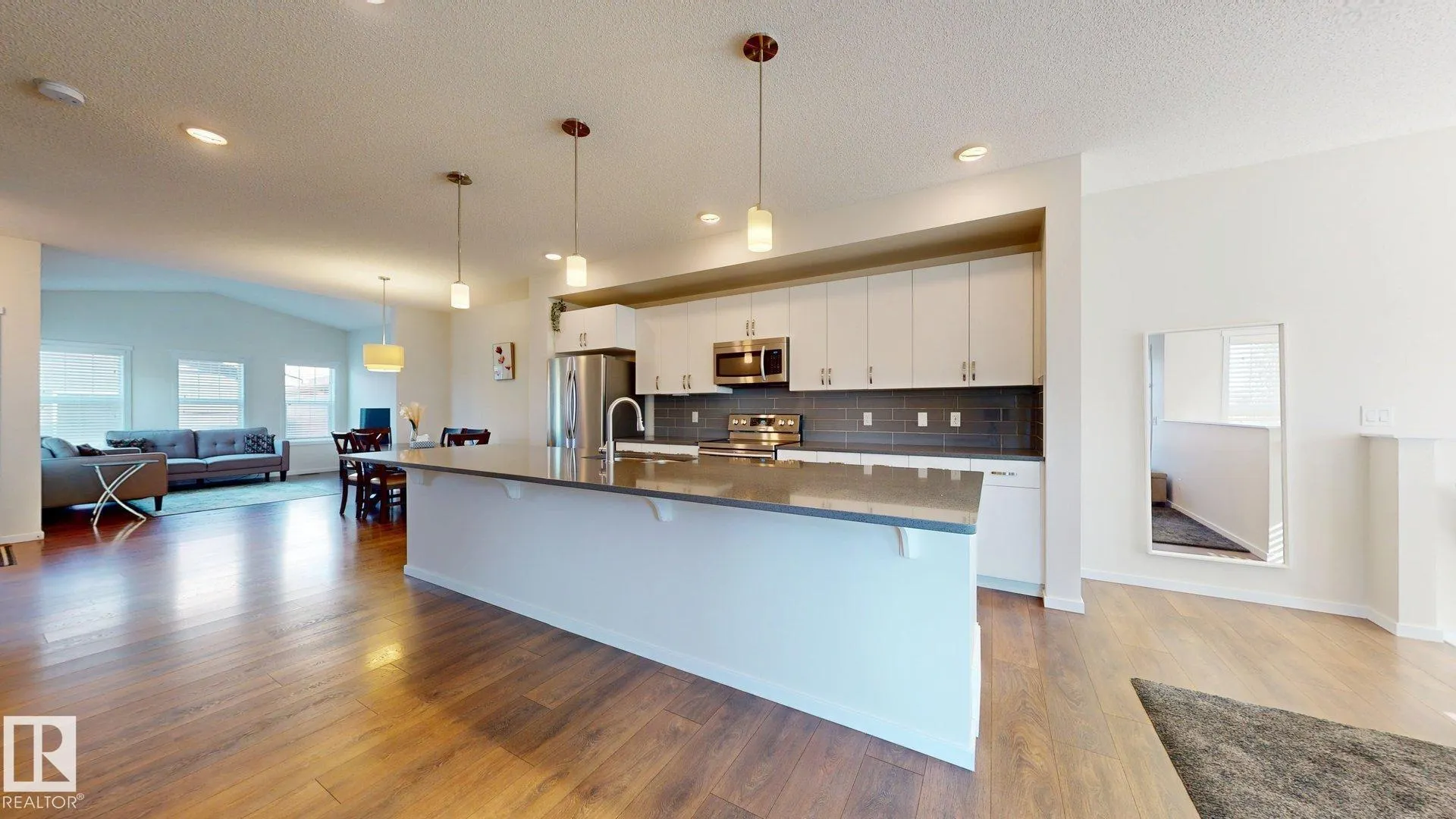 467 ORCHARDS Boulevard