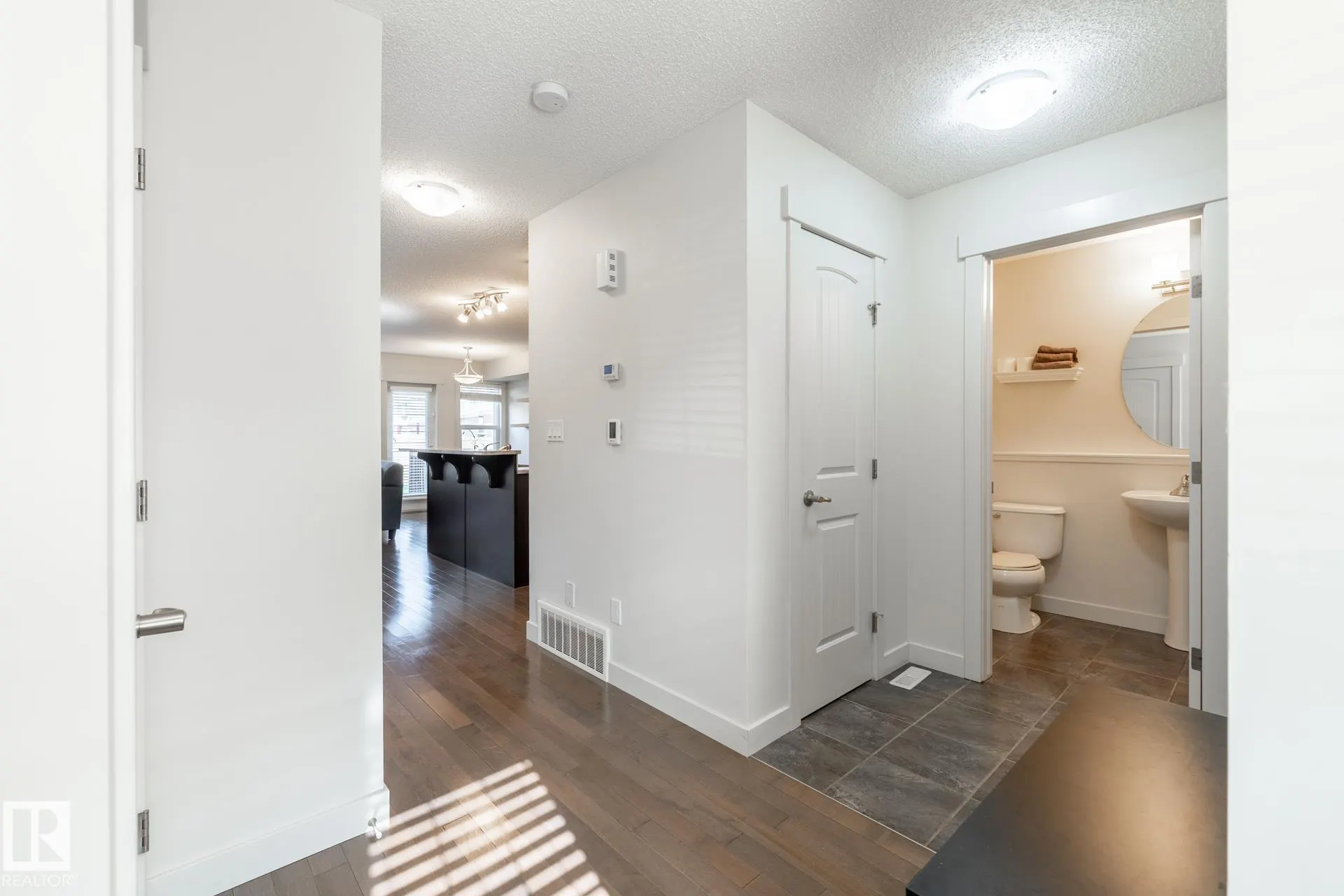 3010 HARVEY Crescent