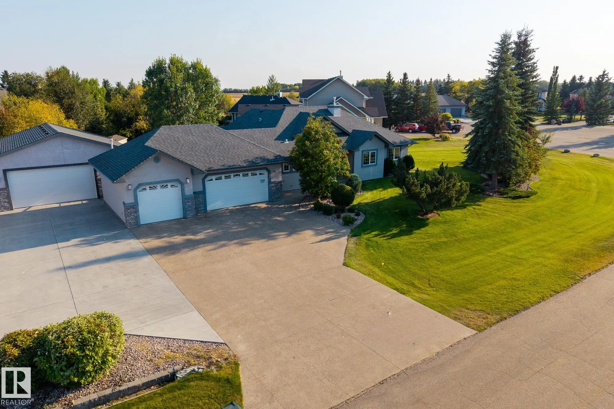 19 COUNTRY Lane