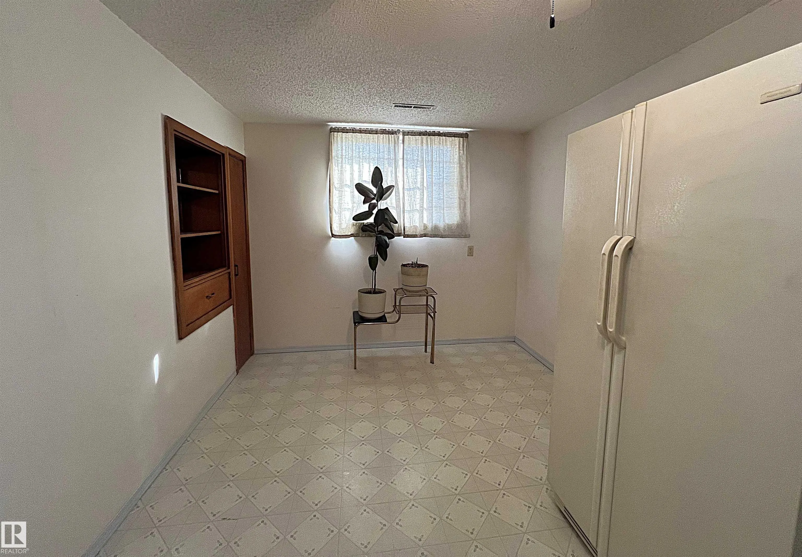 8507 8509 128 Avenue