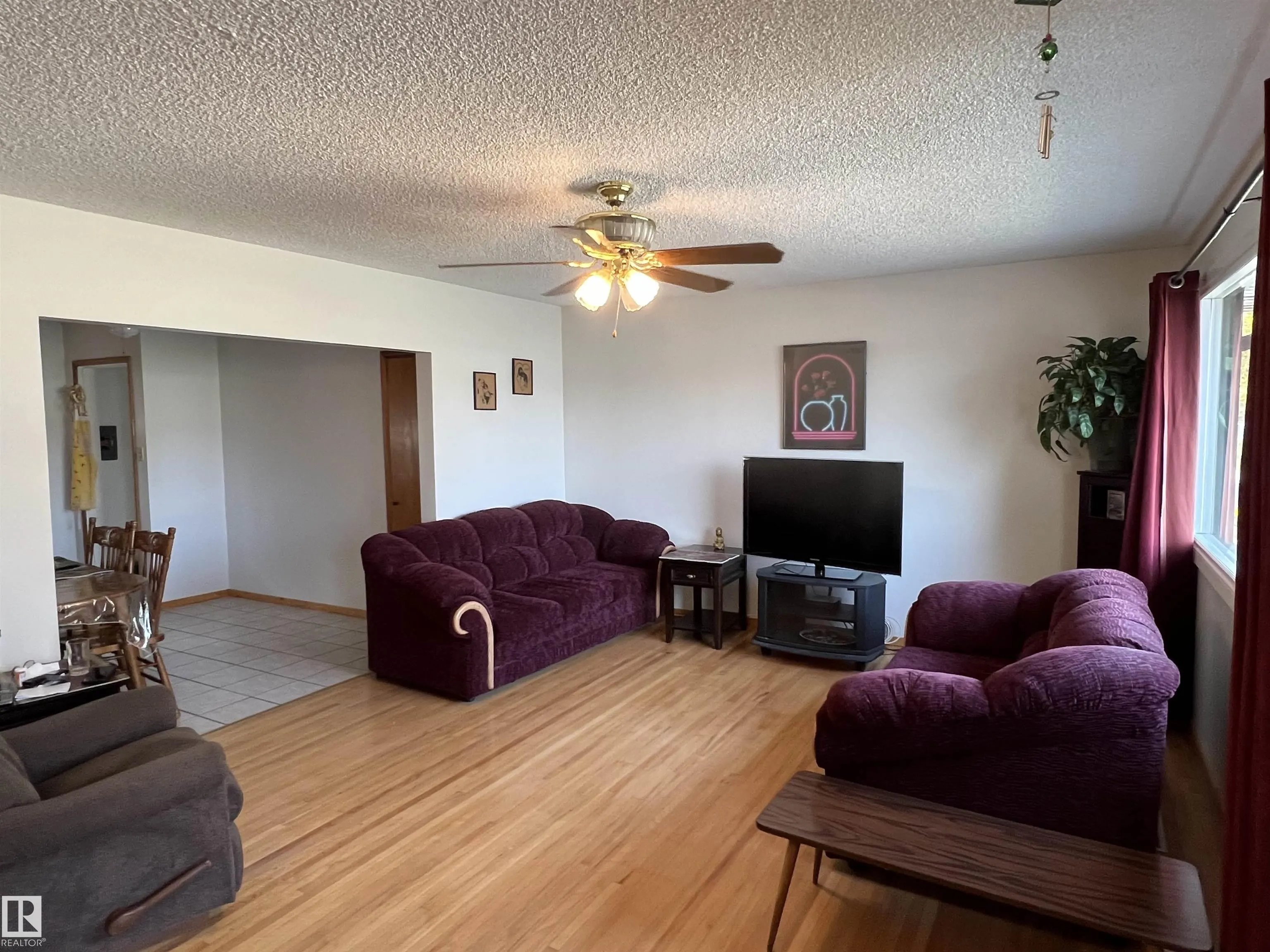 8507 8509 128 Avenue