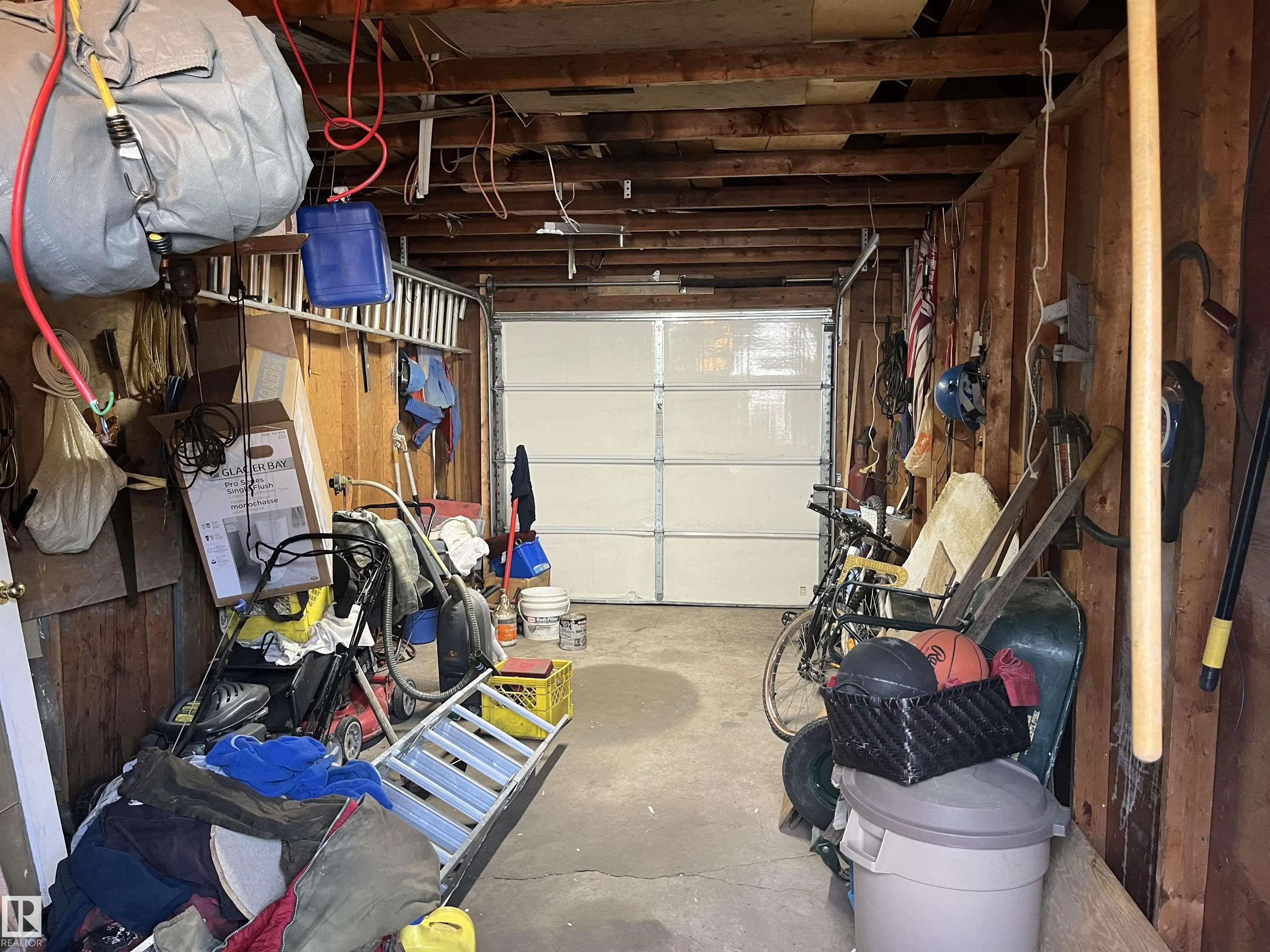 8507 8509 128 Avenue