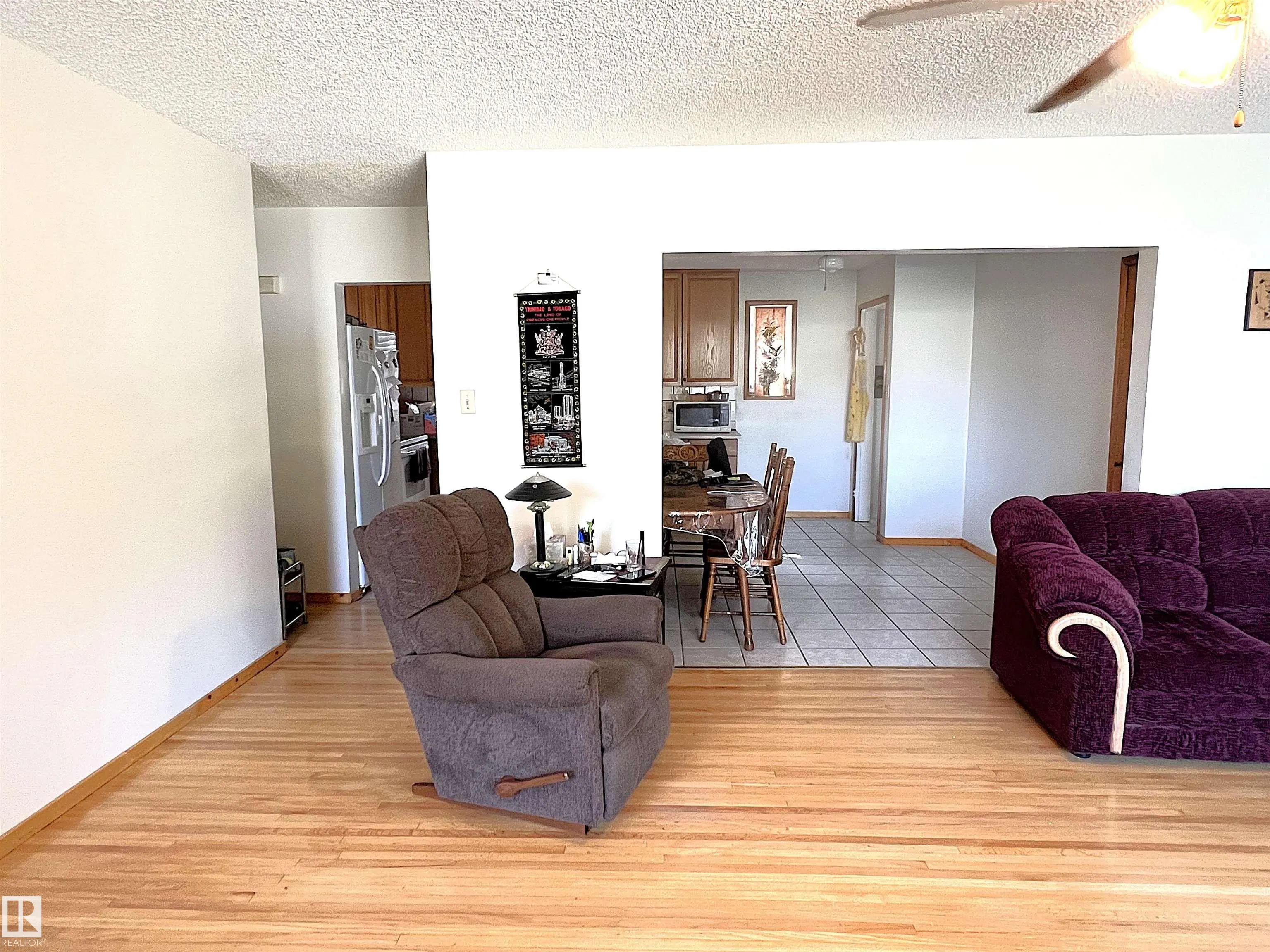 8507 8509 128 Avenue
