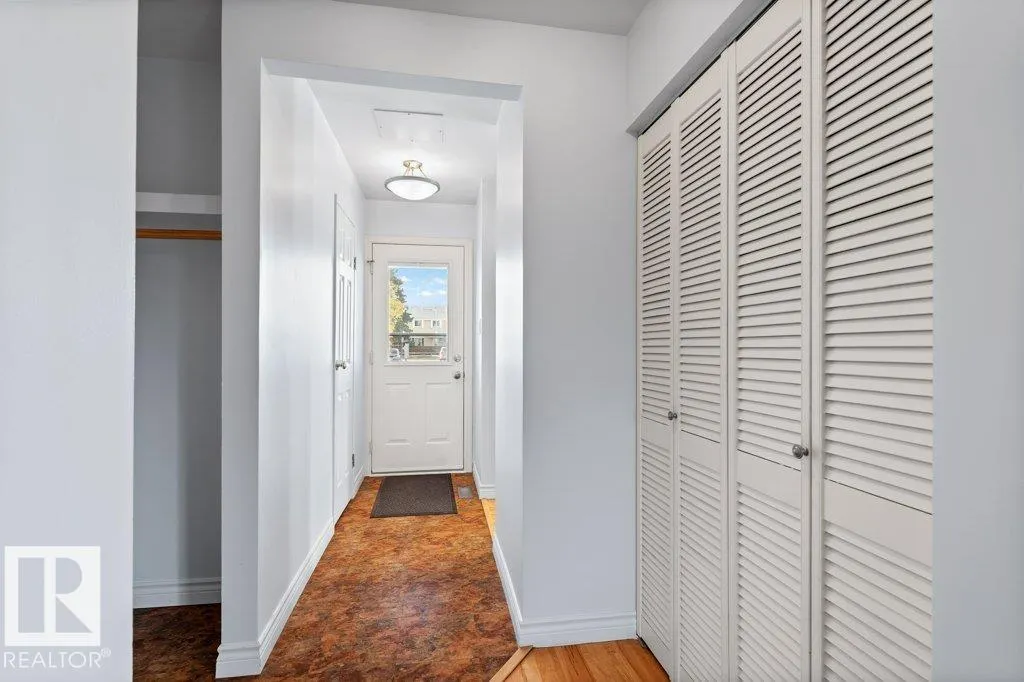 122 PRIMROSE GARDENS Gardens