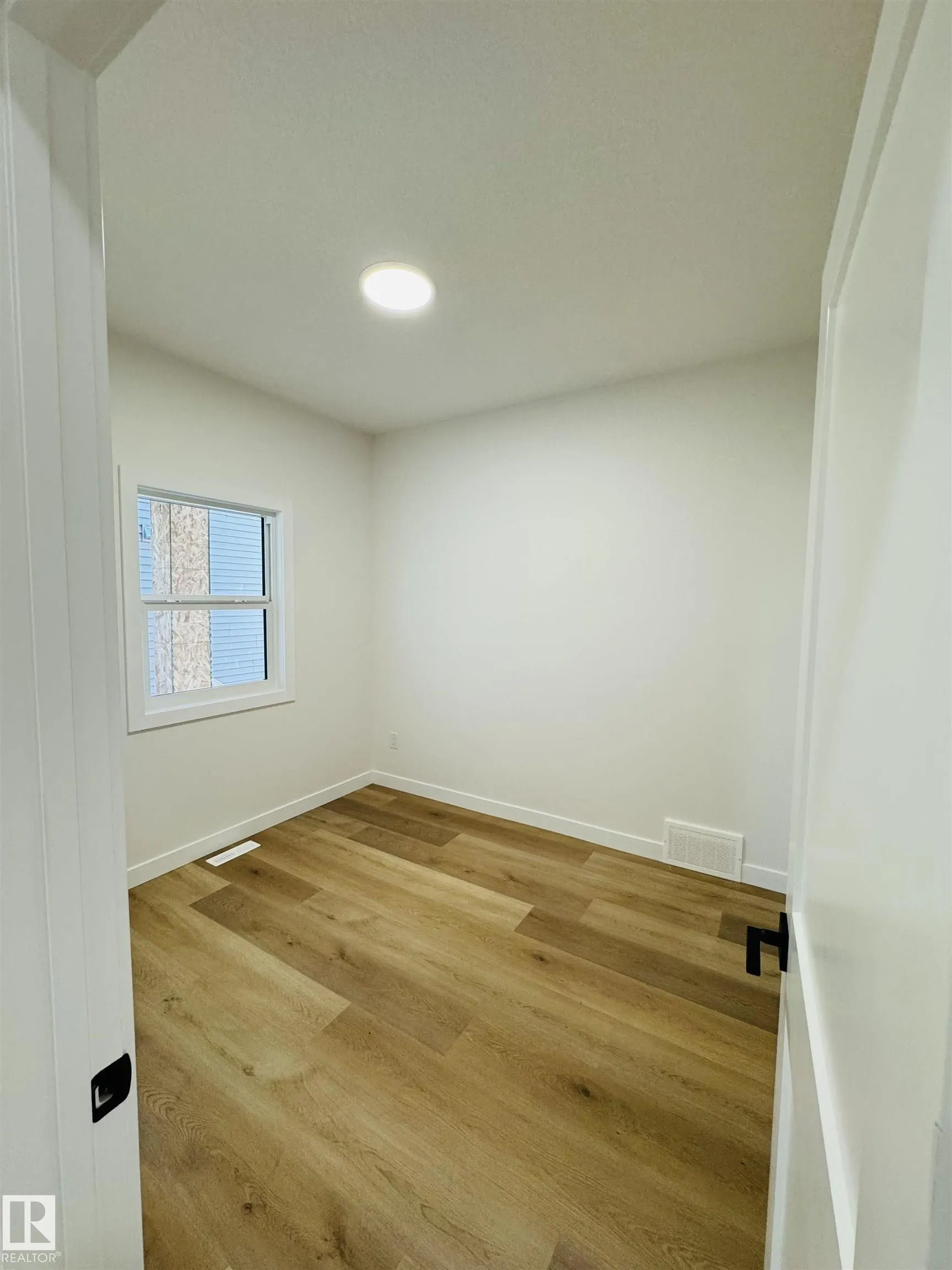 3174 Magpie Way