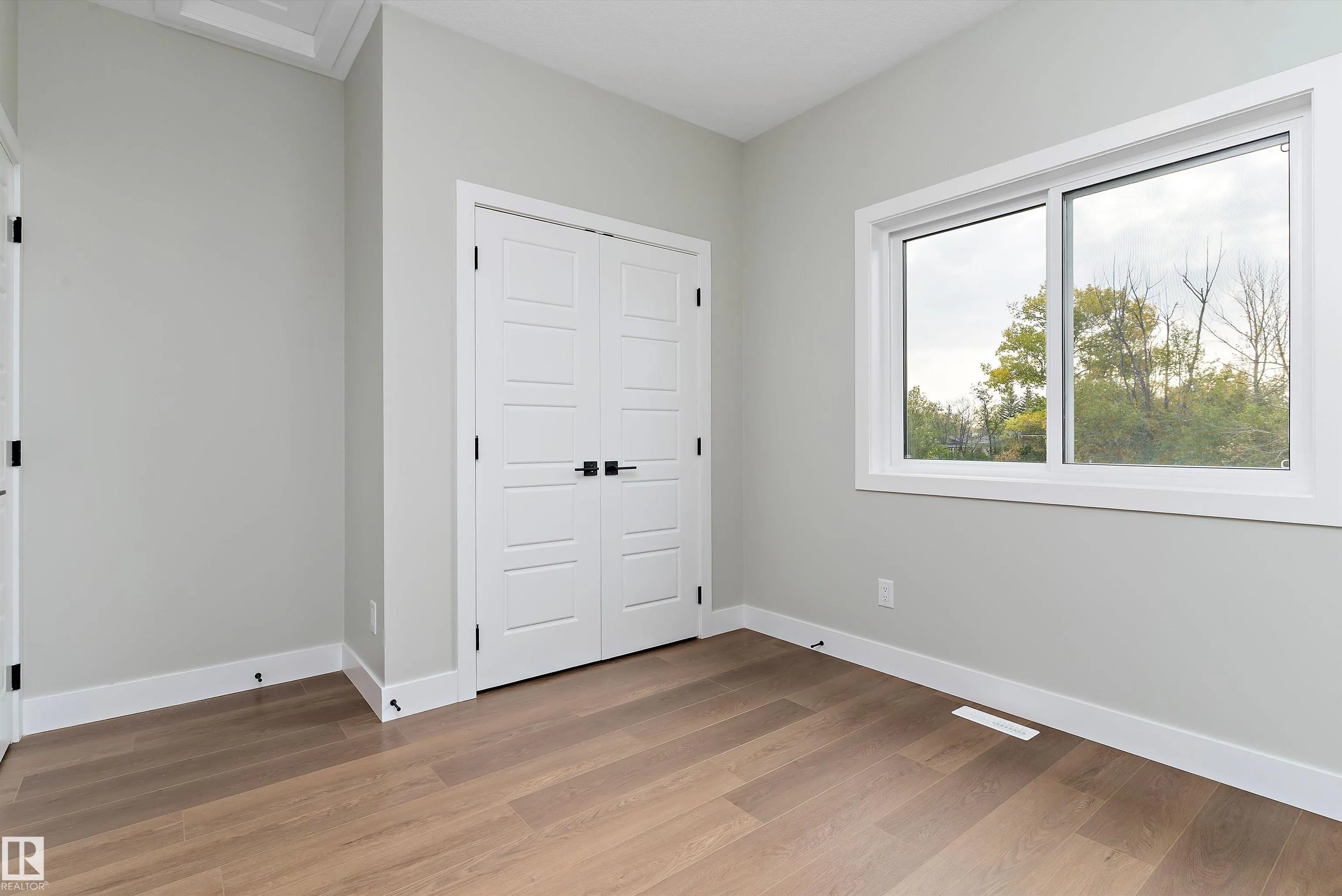1 Evergreen Crescent