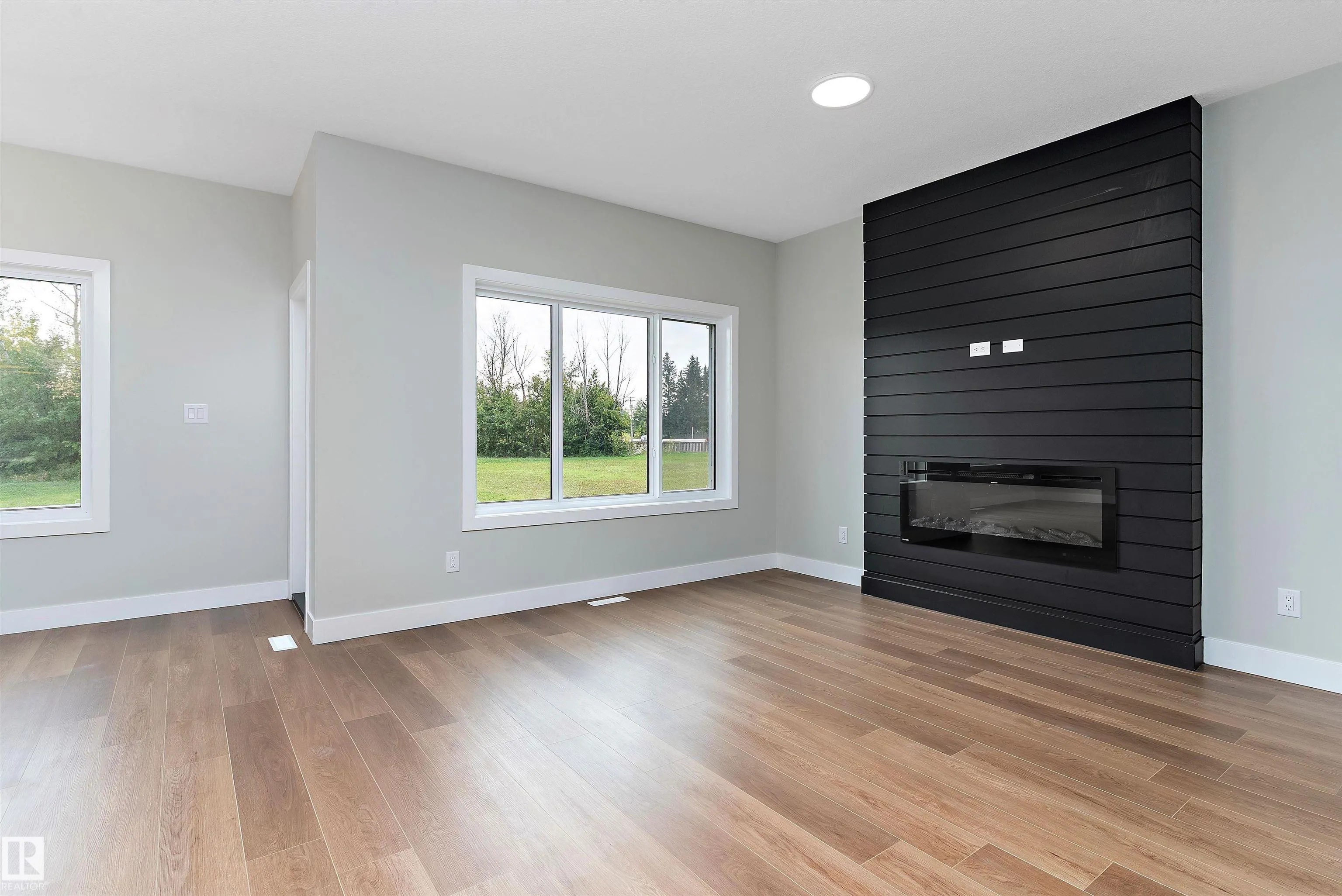 1 Evergreen Crescent