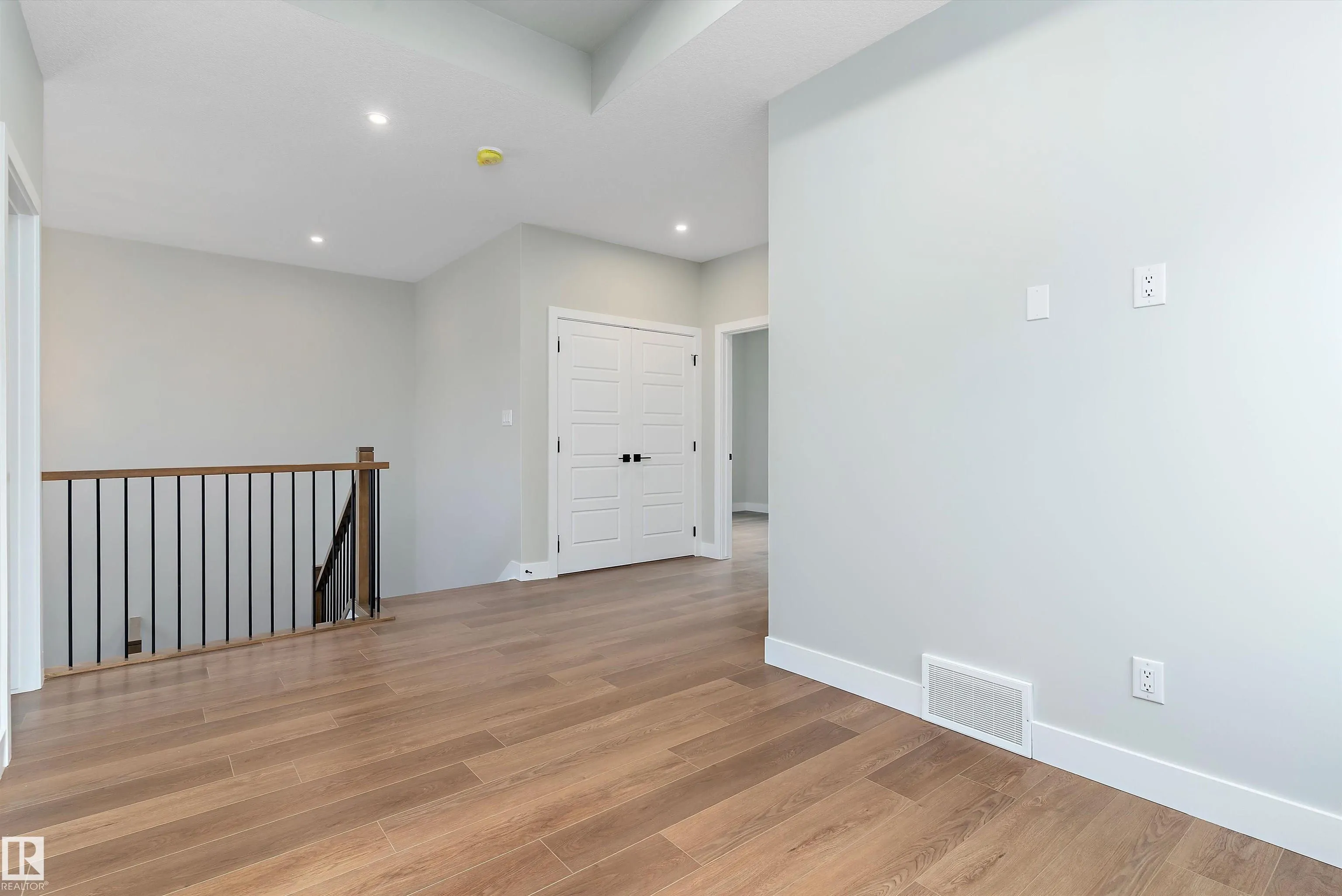 1 Evergreen Crescent