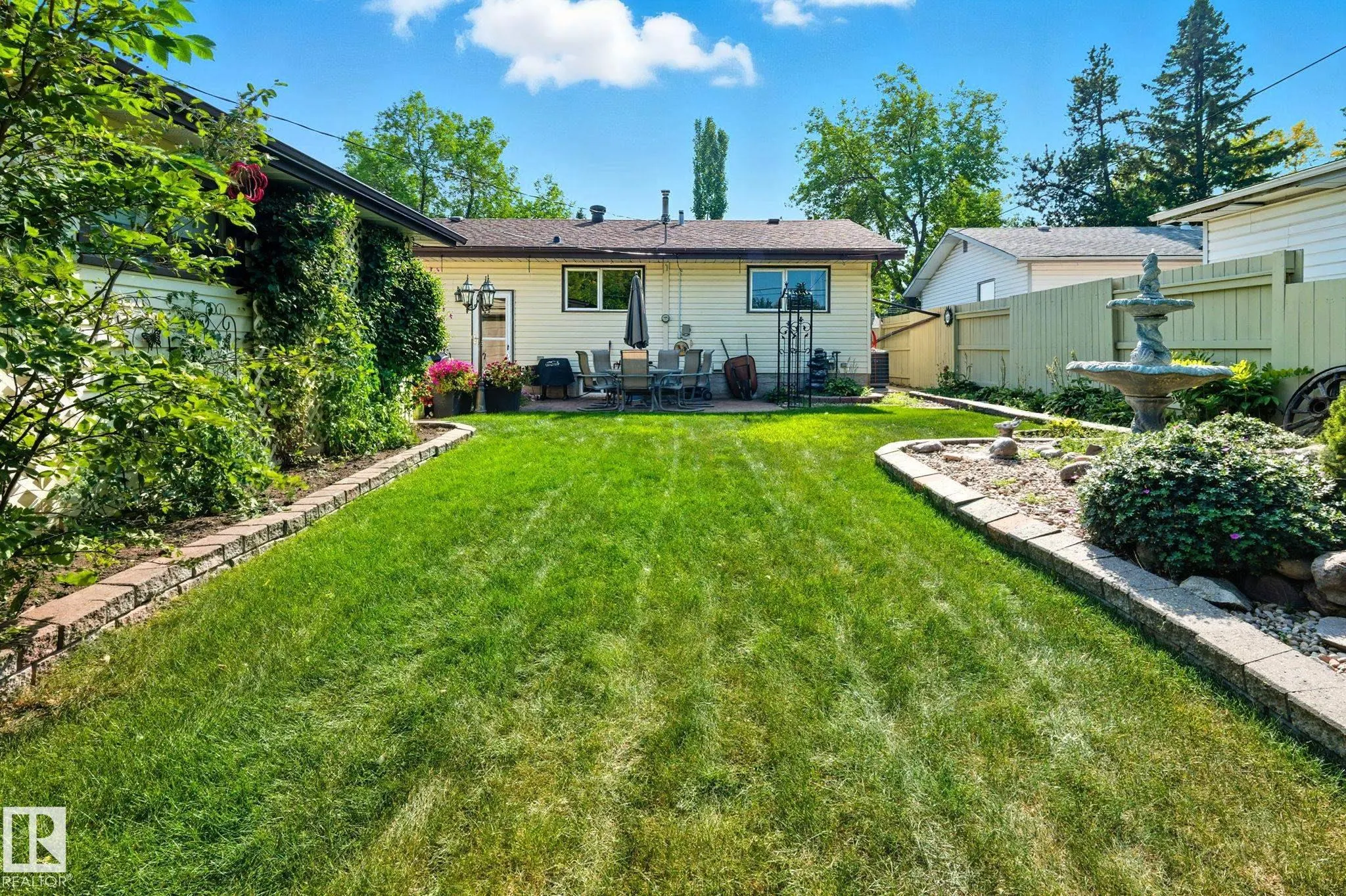 552 Sage Crescent