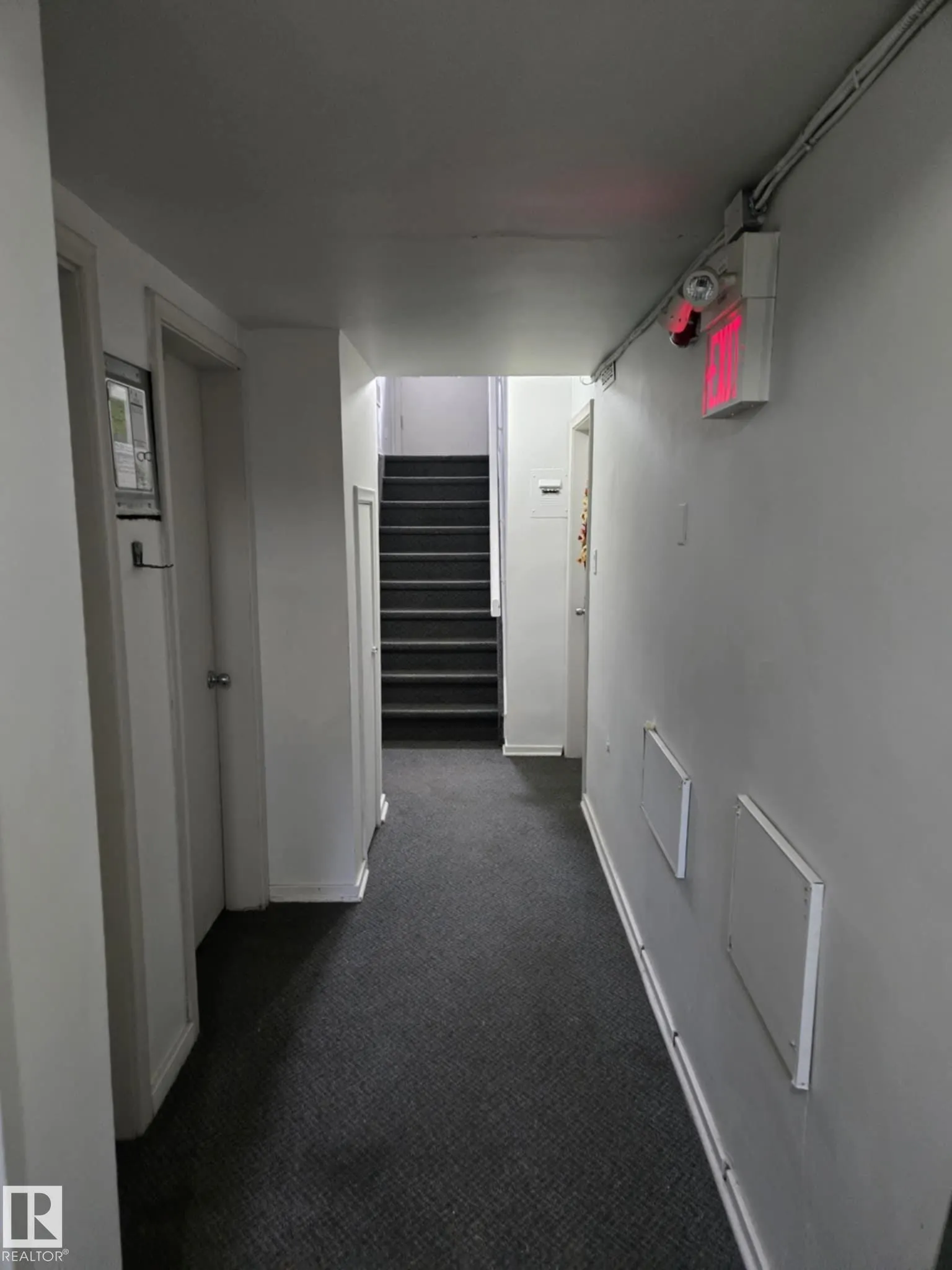 6422 - 6424 132 Avenue