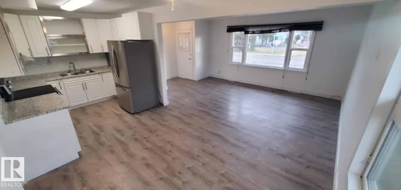6422 - 6424 132 Avenue