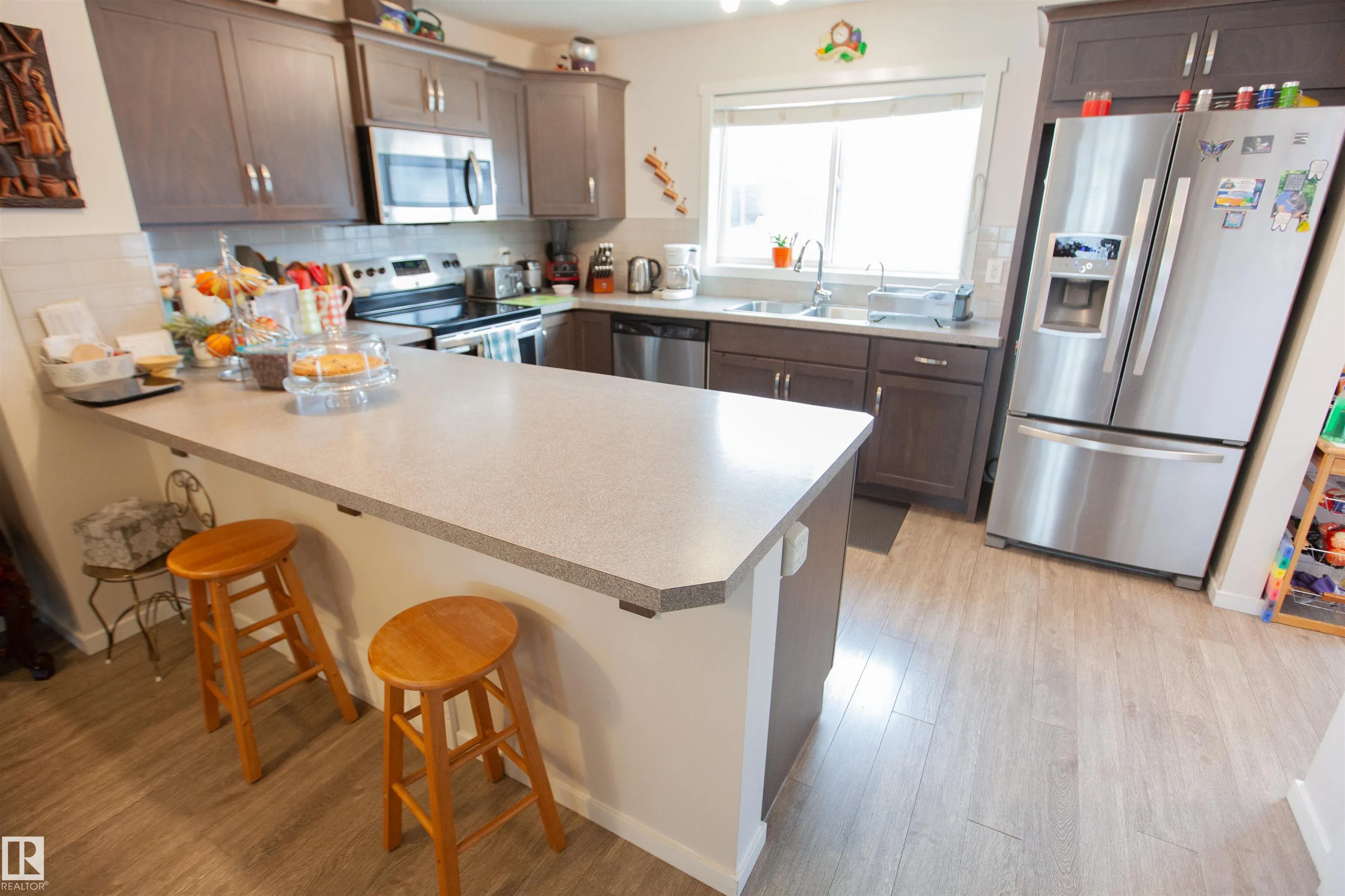 2902 MAPLE Way
