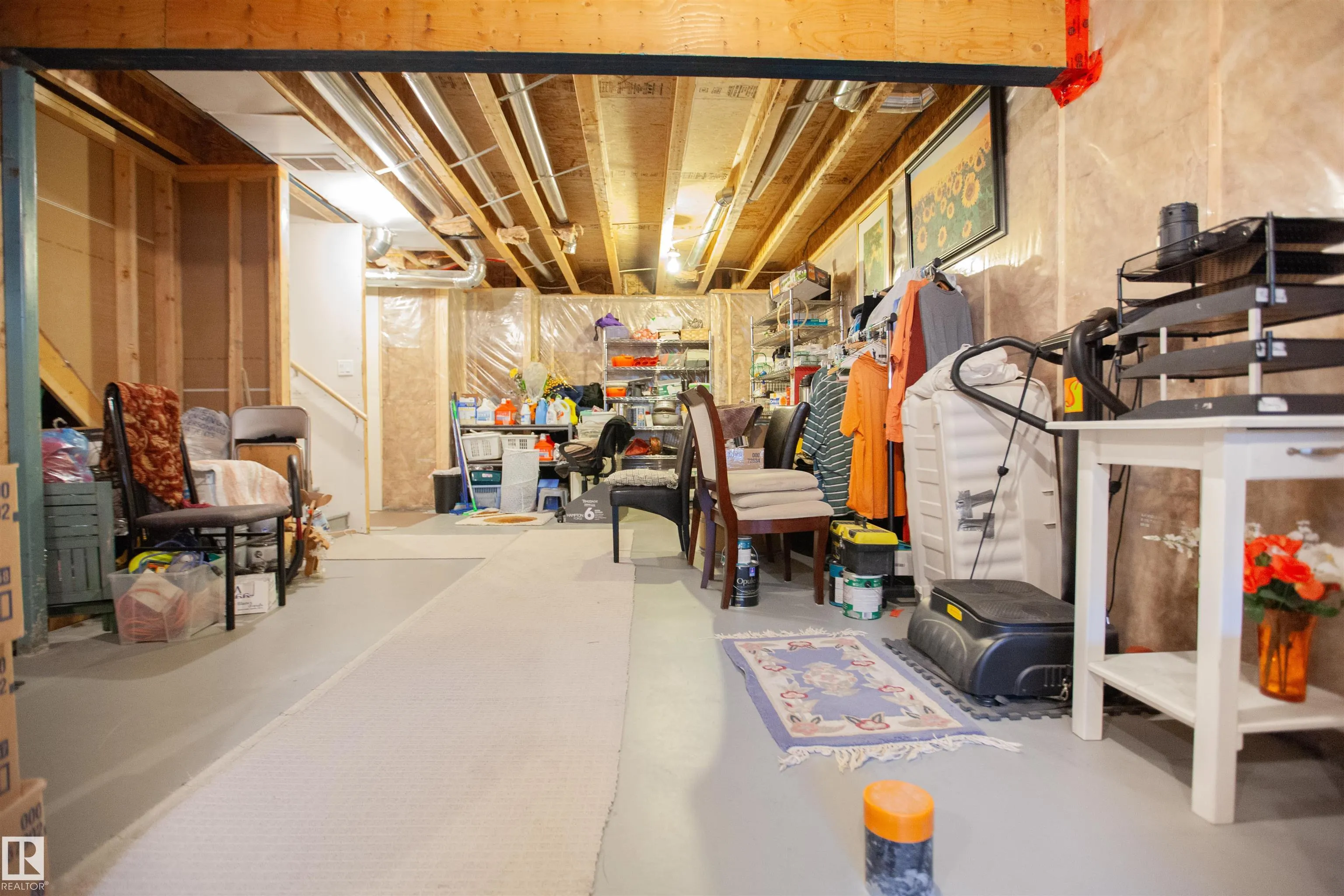 2902 MAPLE Way