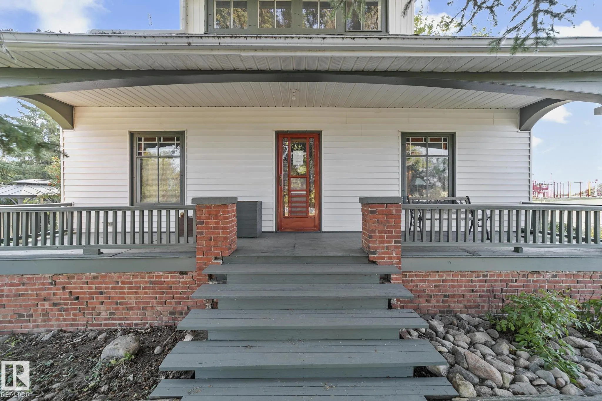 4803 50 (Mcleod Street) Street