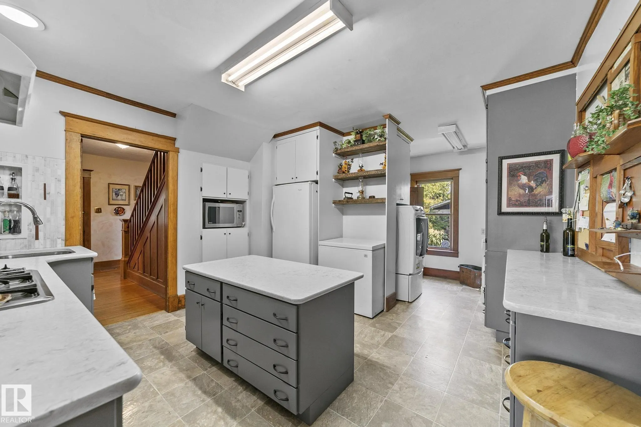 4803 50 (Mcleod Street) Street