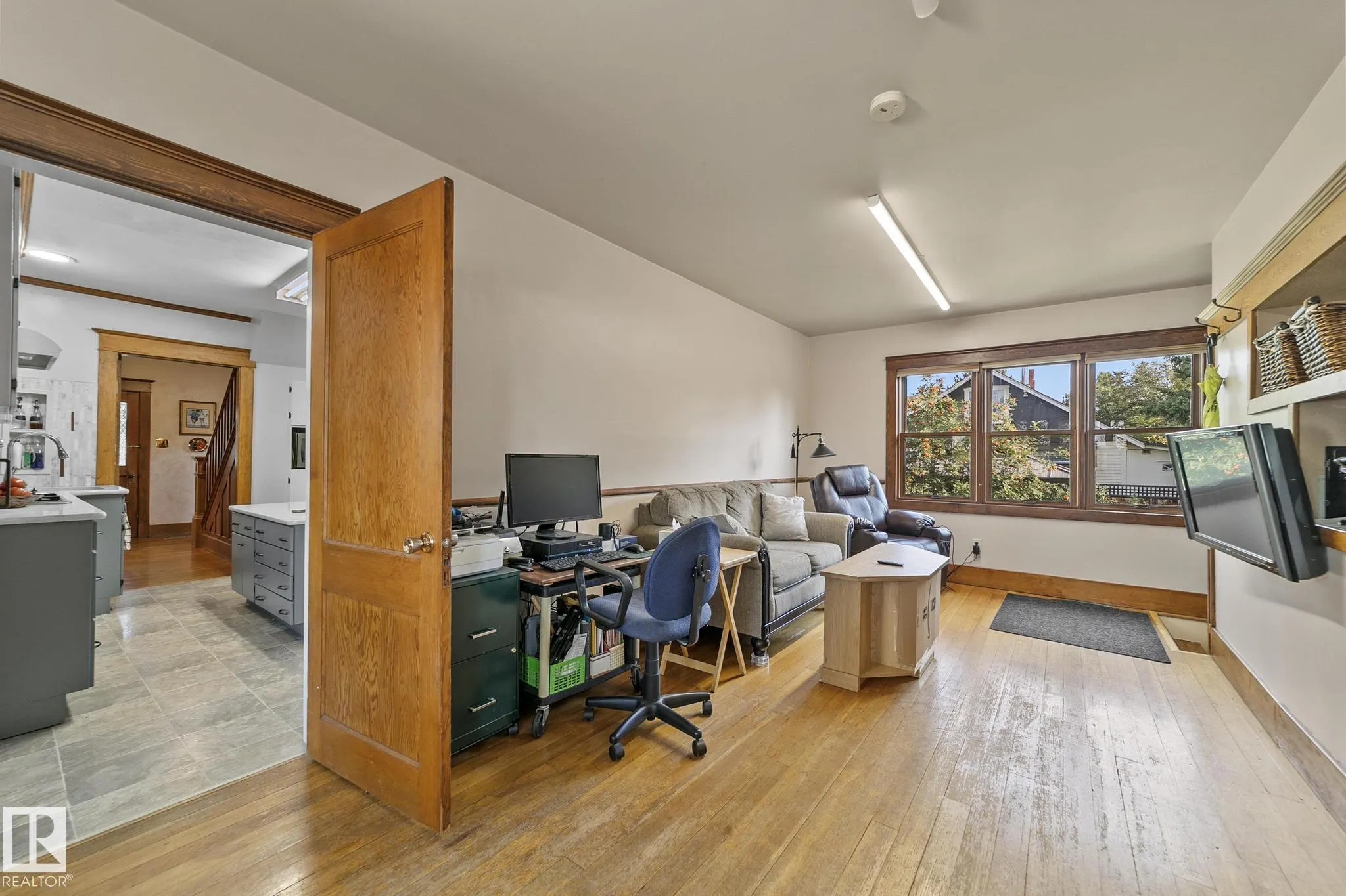 4803 50 (Mcleod Street) Street