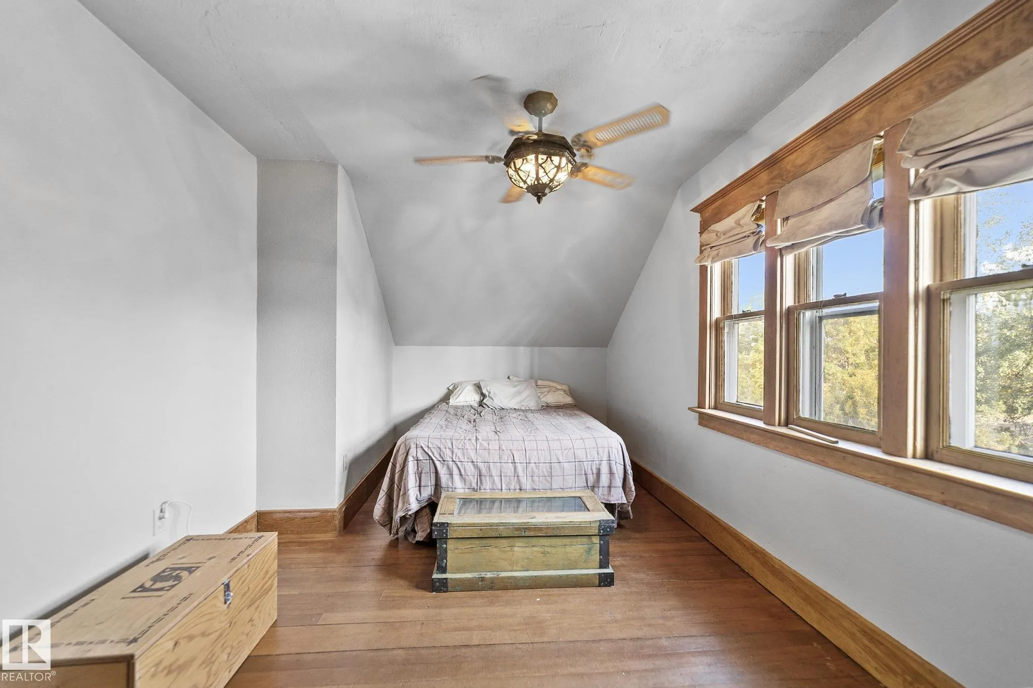 4803 50 (Mcleod Street) Street