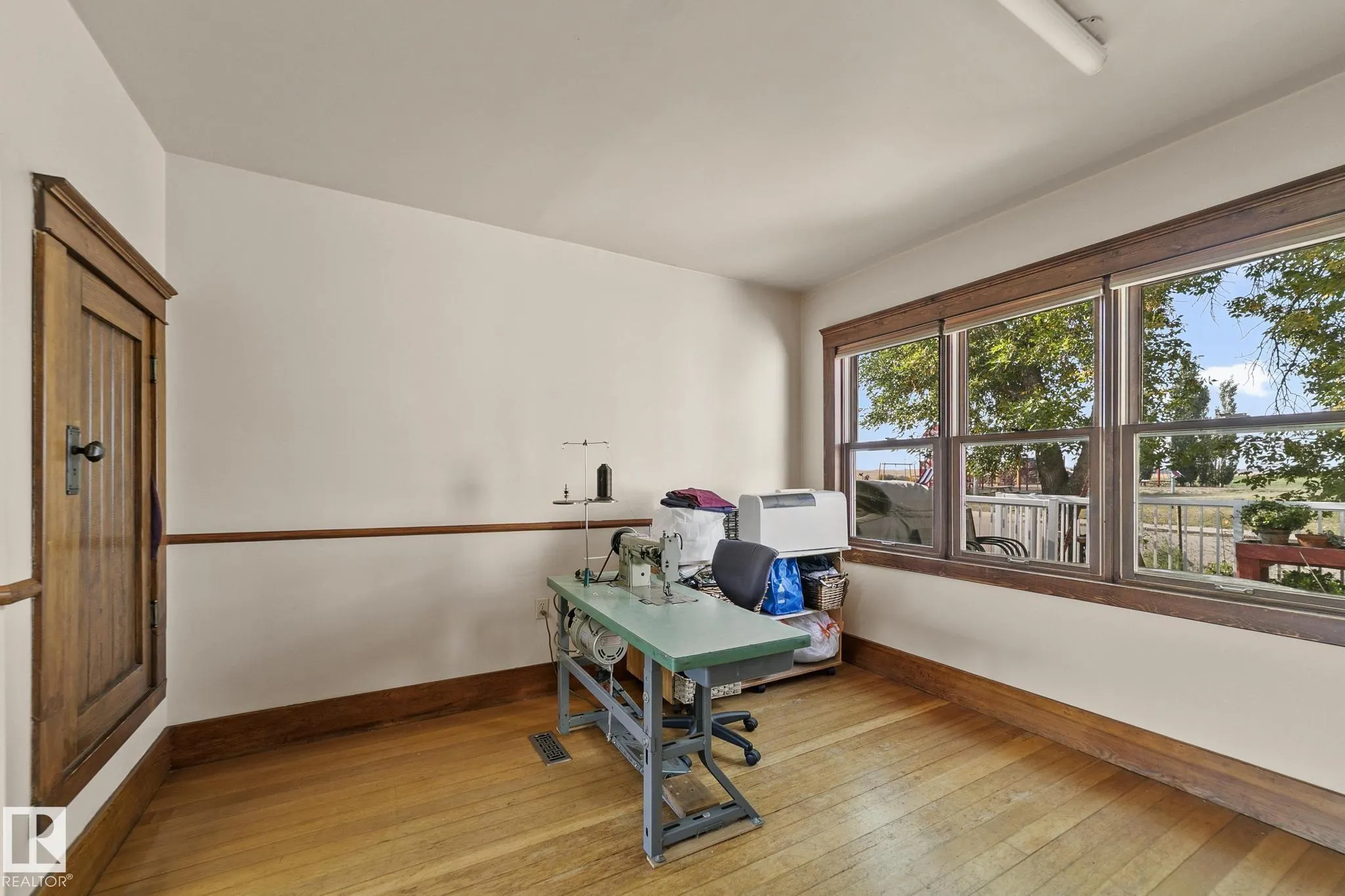 4803 50 (Mcleod Street) Street