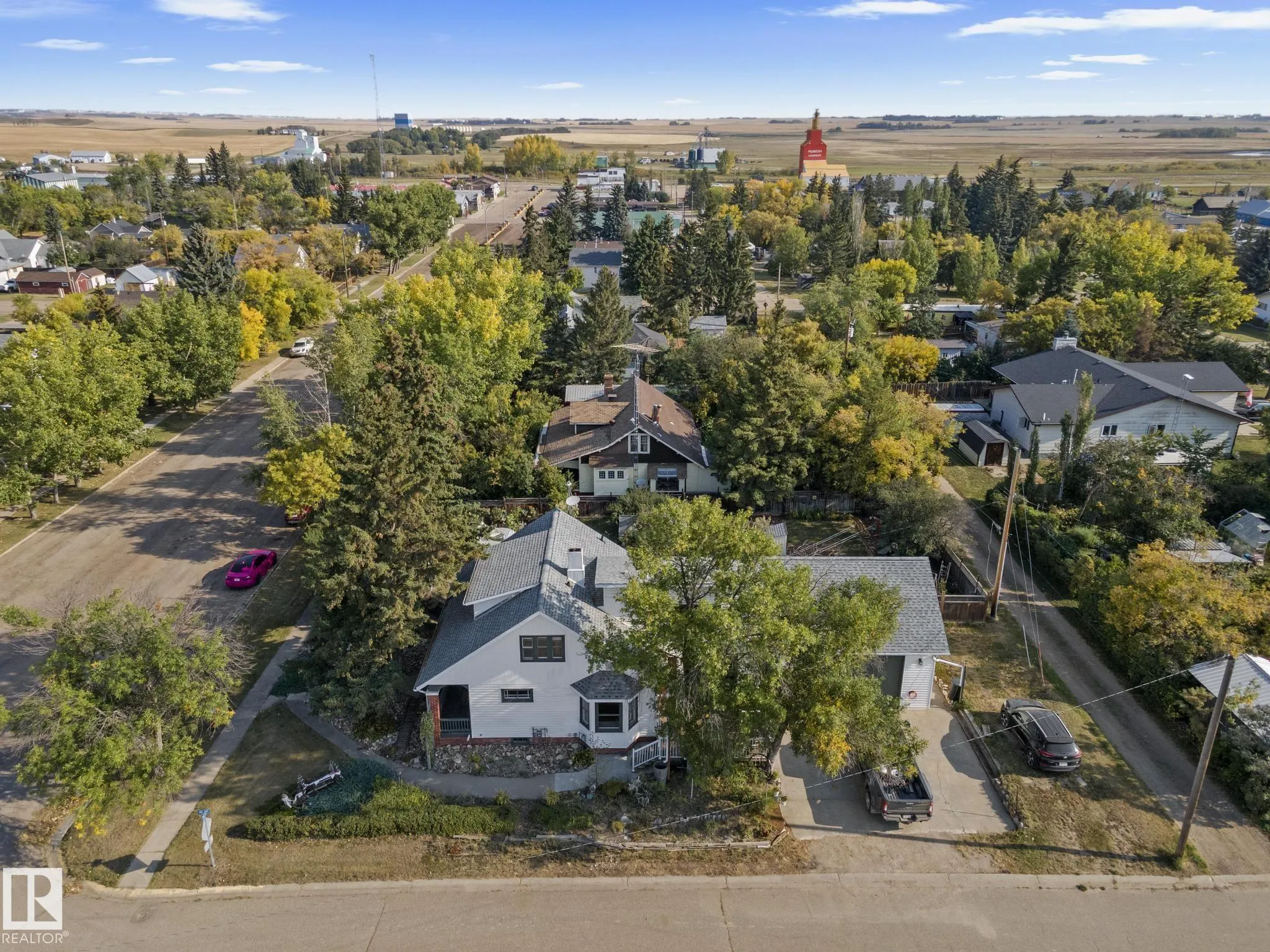 4803 50 (Mcleod Street) Street