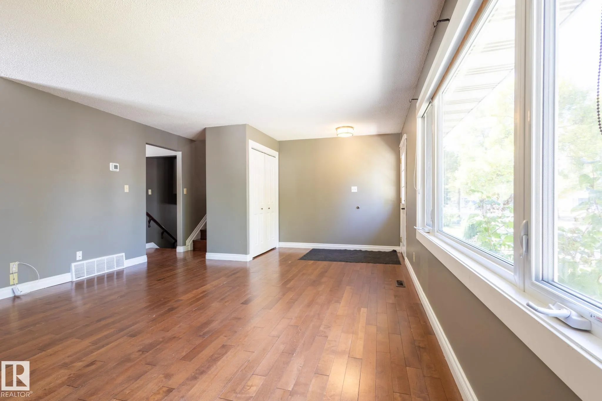 16 LAROSE Drive