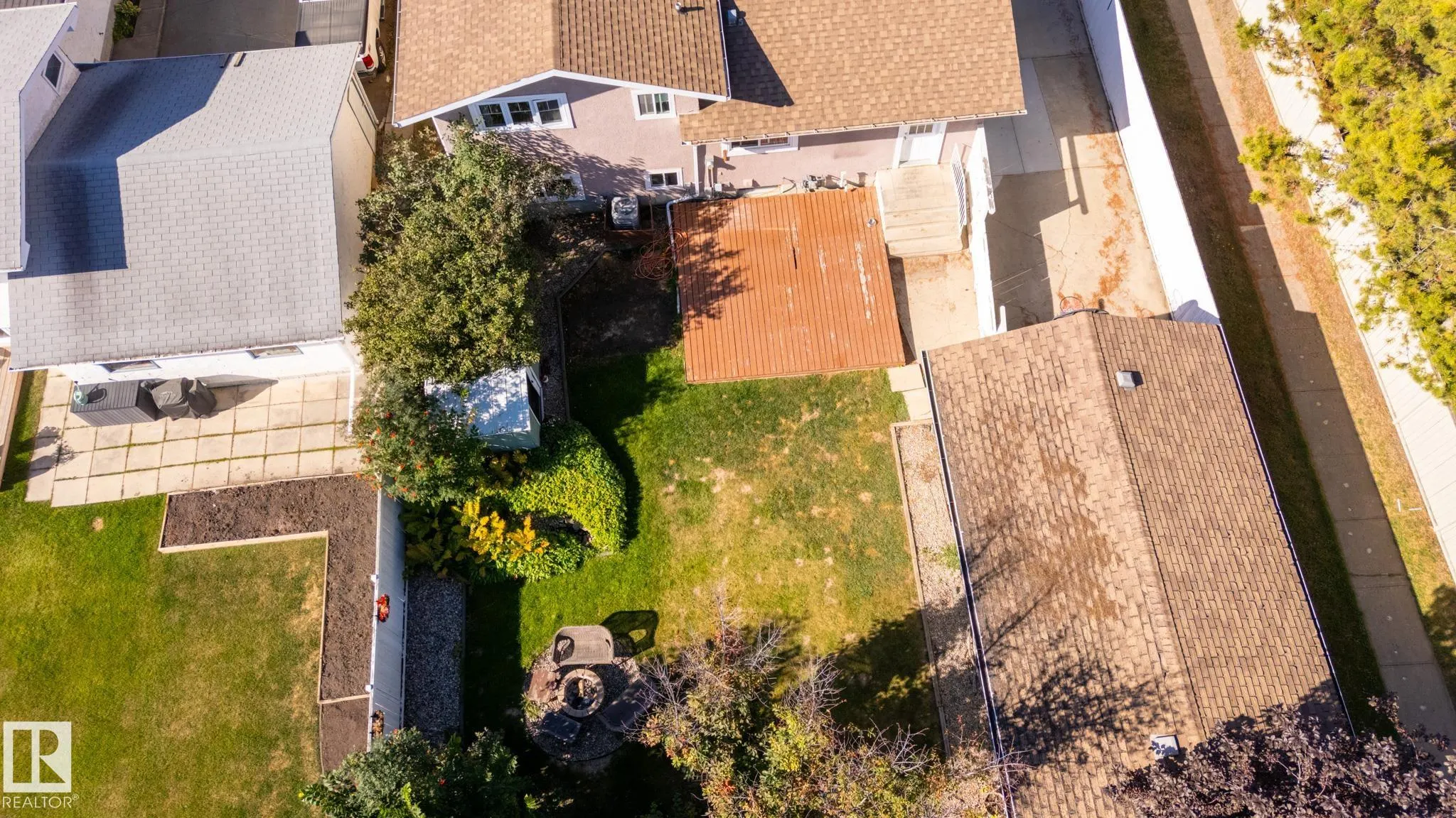 16 LAROSE Drive