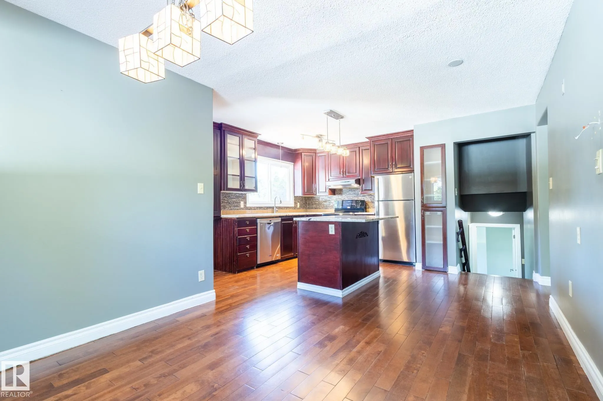 16 LAROSE Drive