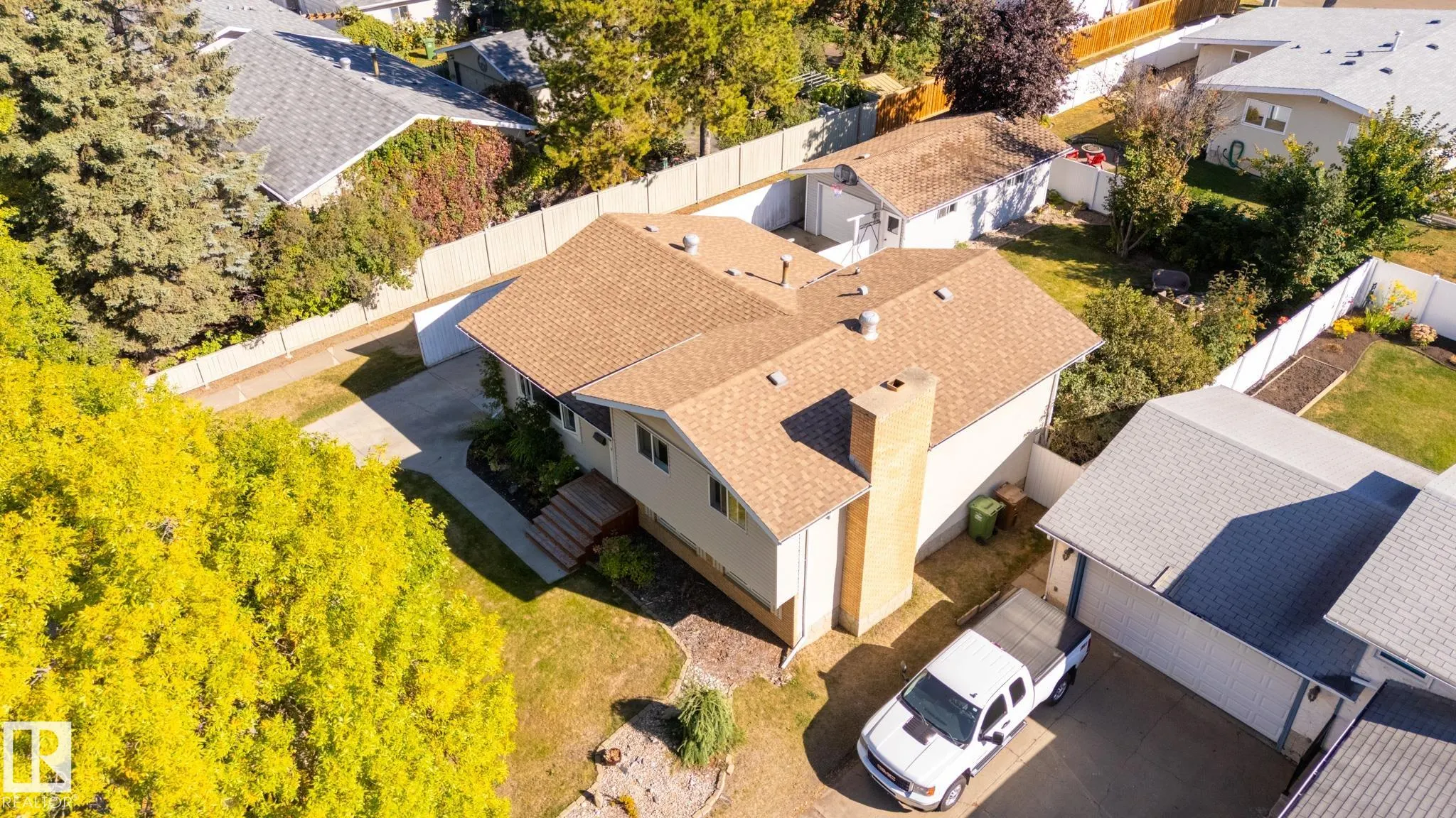 16 LAROSE Drive