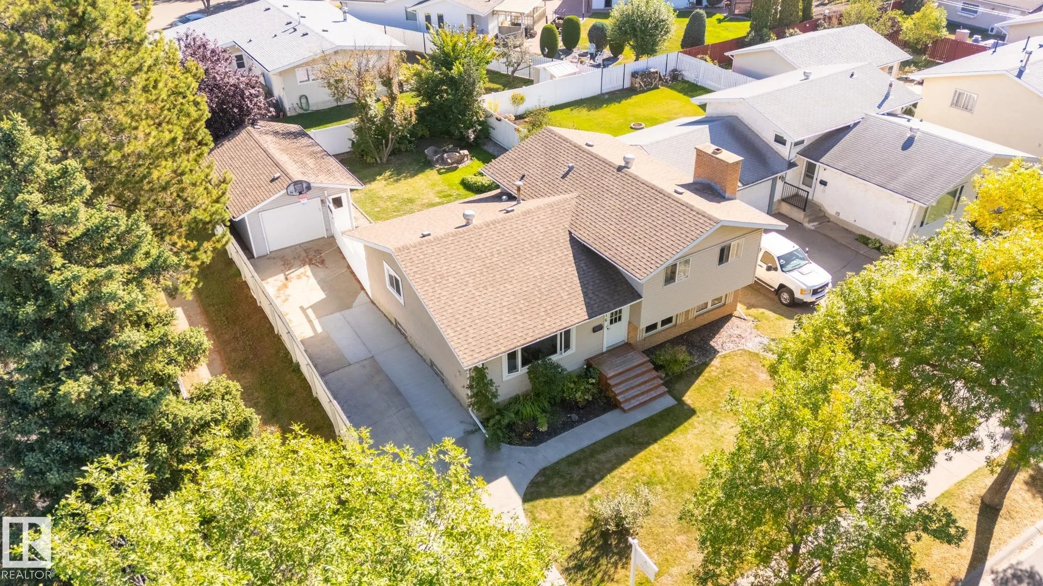 16 LAROSE Drive