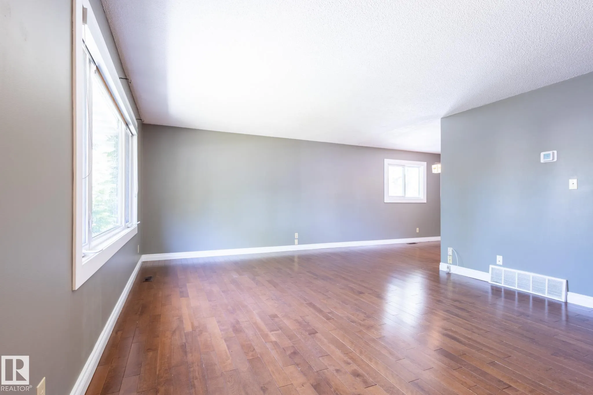 16 LAROSE Drive