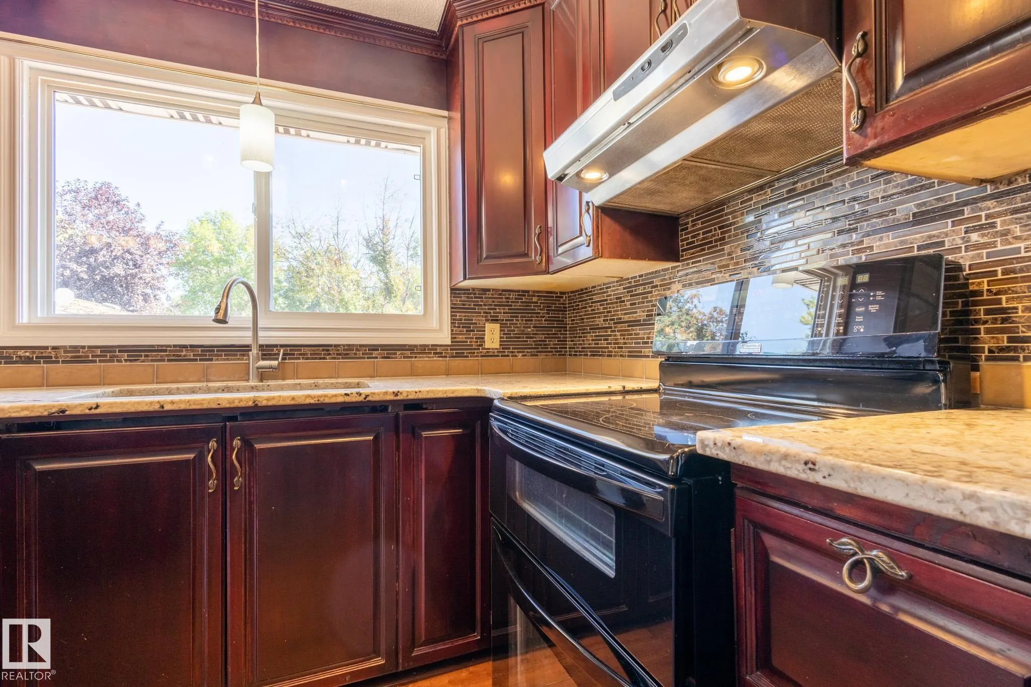 16 LAROSE Drive