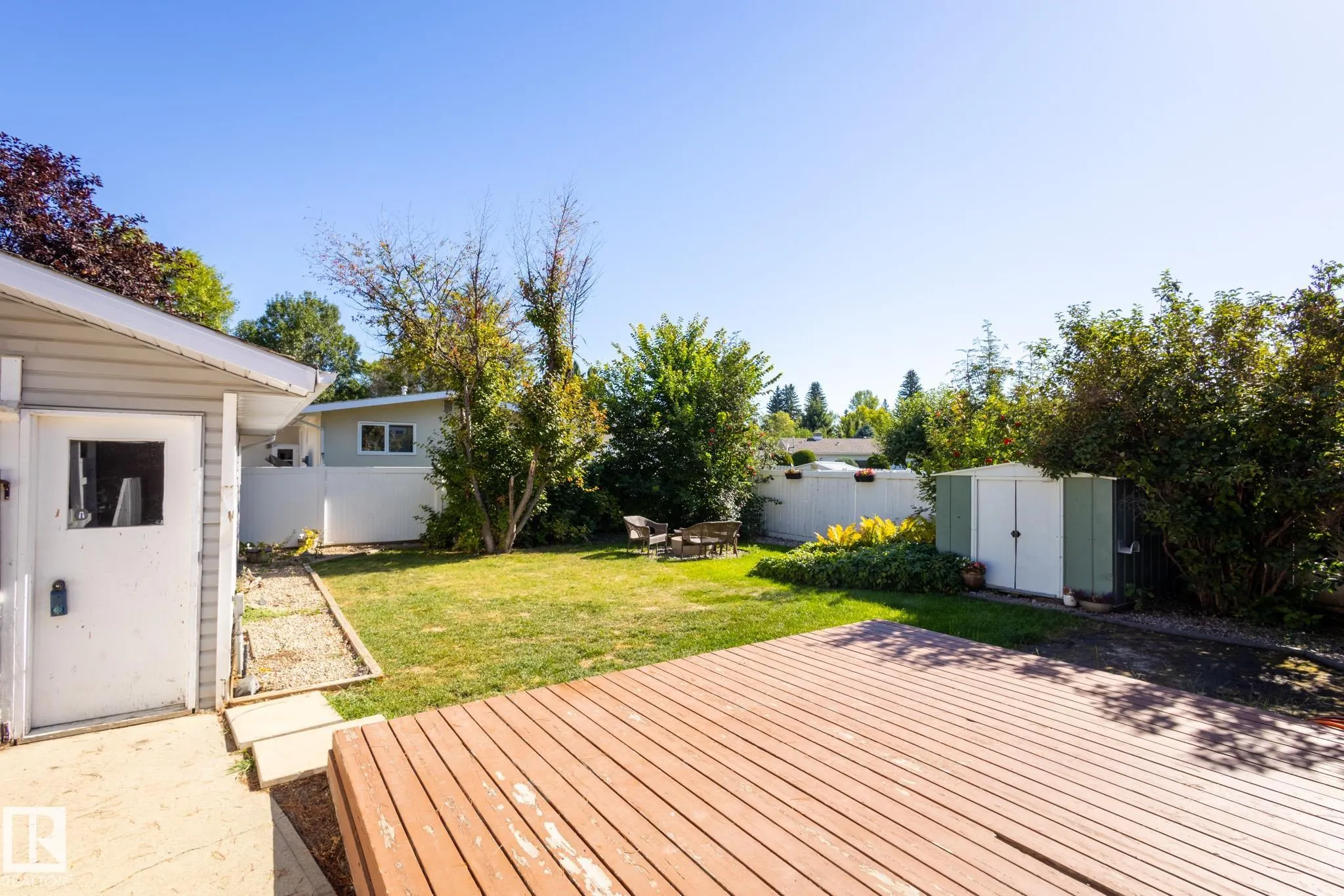 16 LAROSE Drive