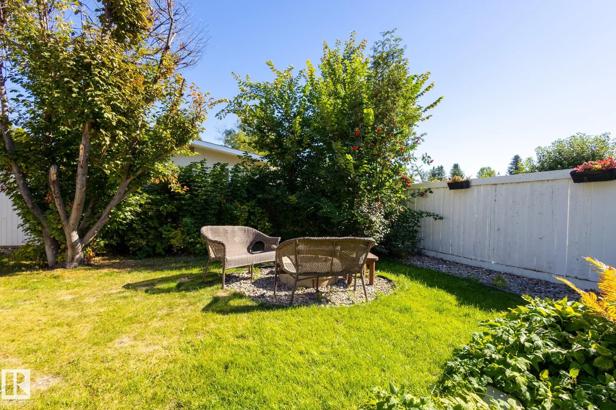 16 LAROSE Drive