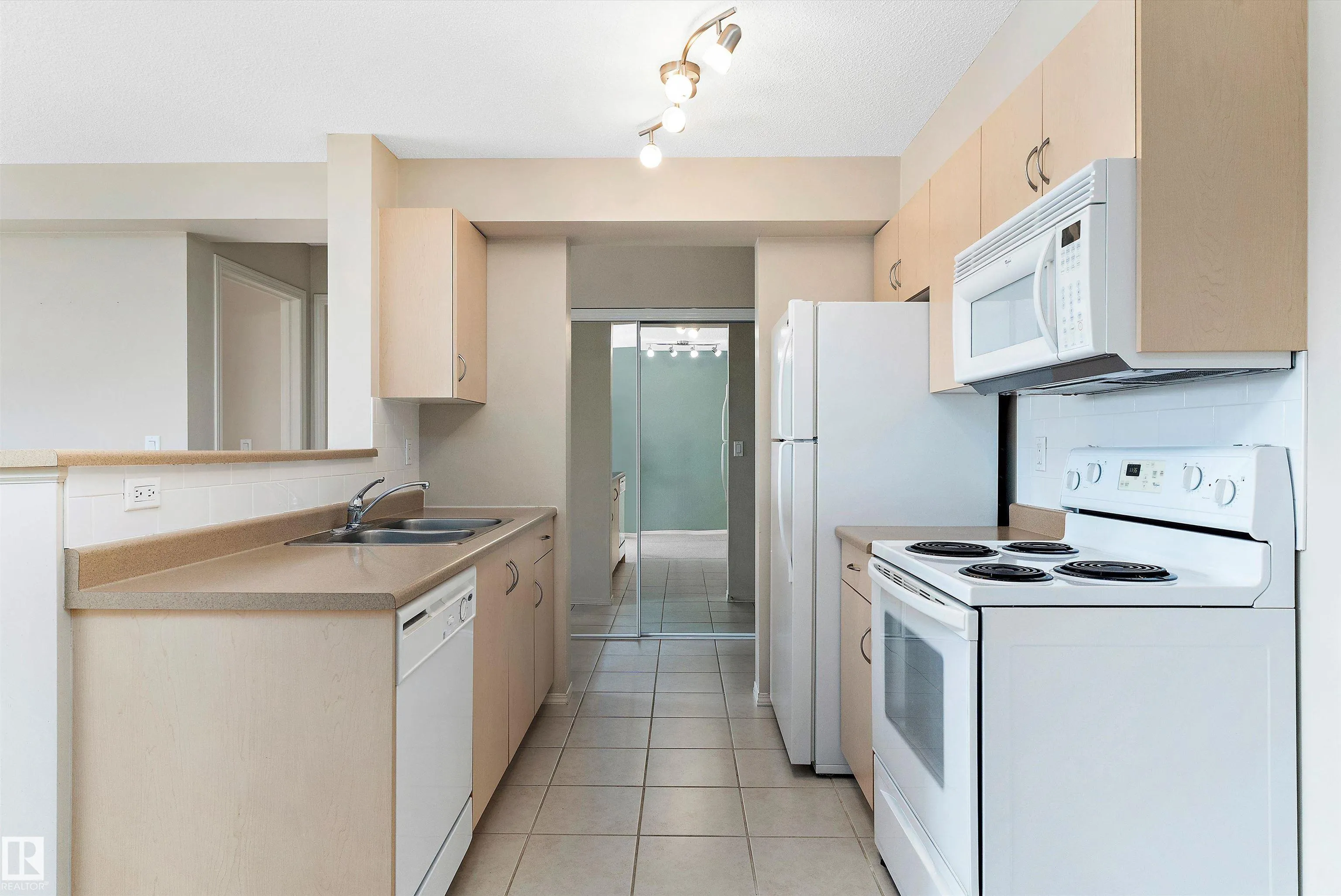 17011 67 Avenue