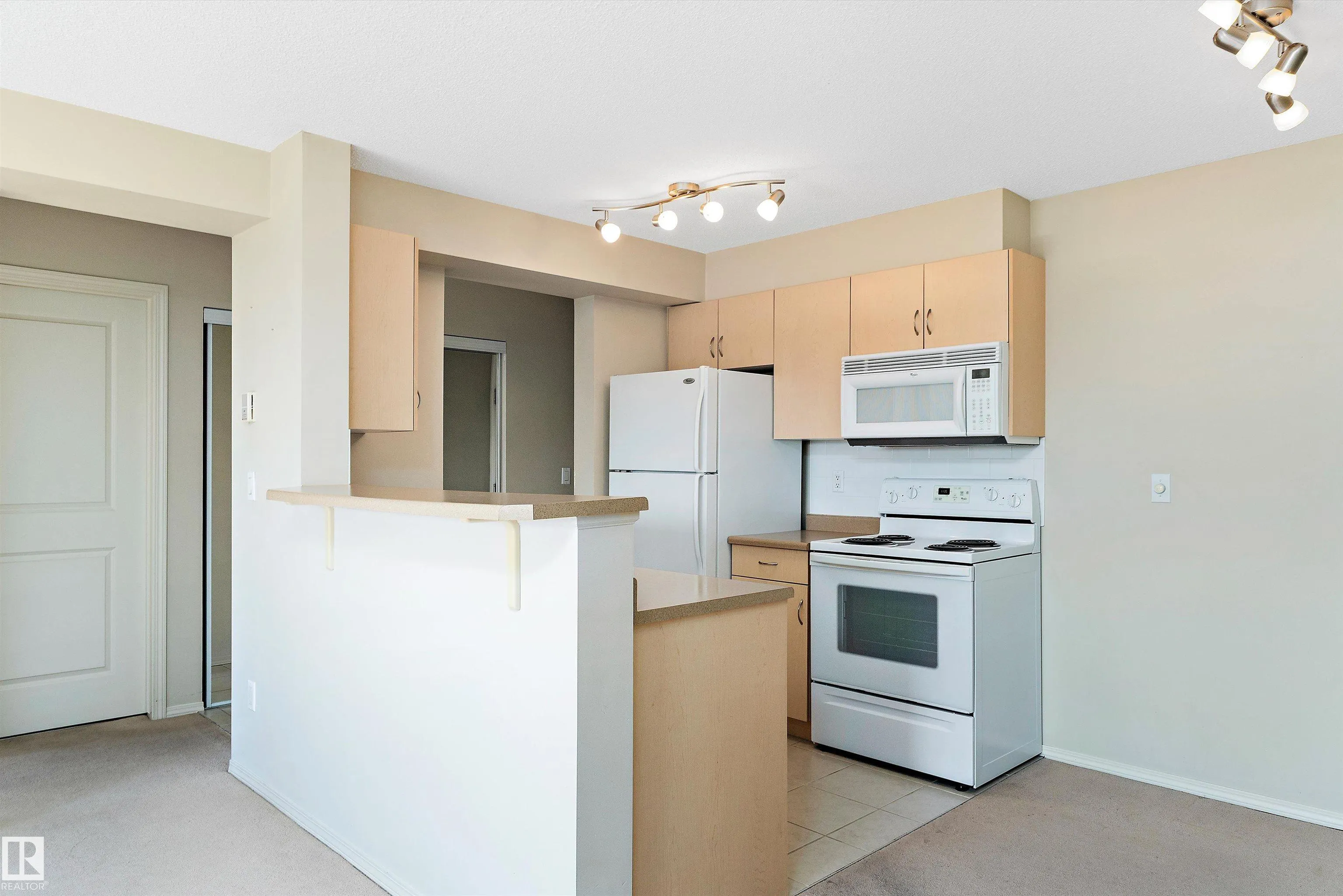 17011 67 Avenue