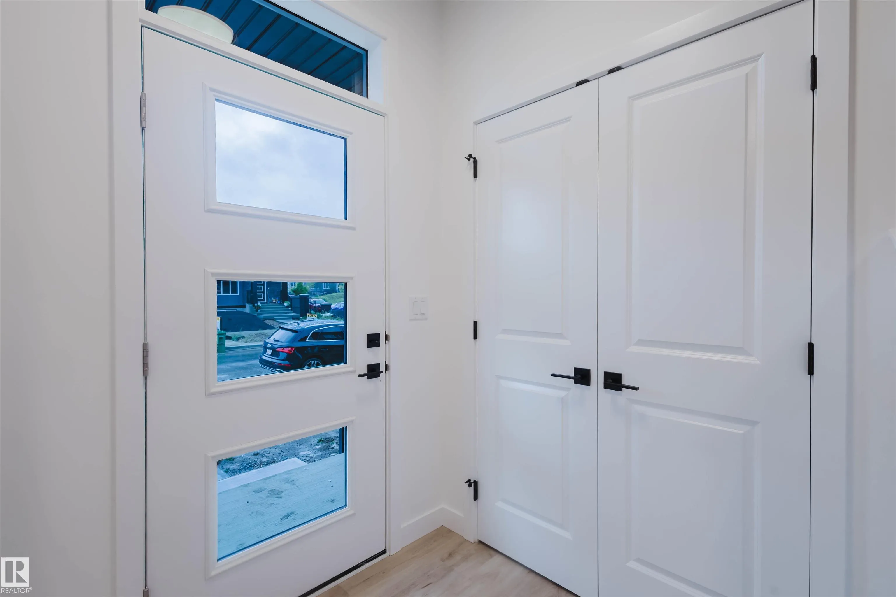 7 Cobblestone Gate