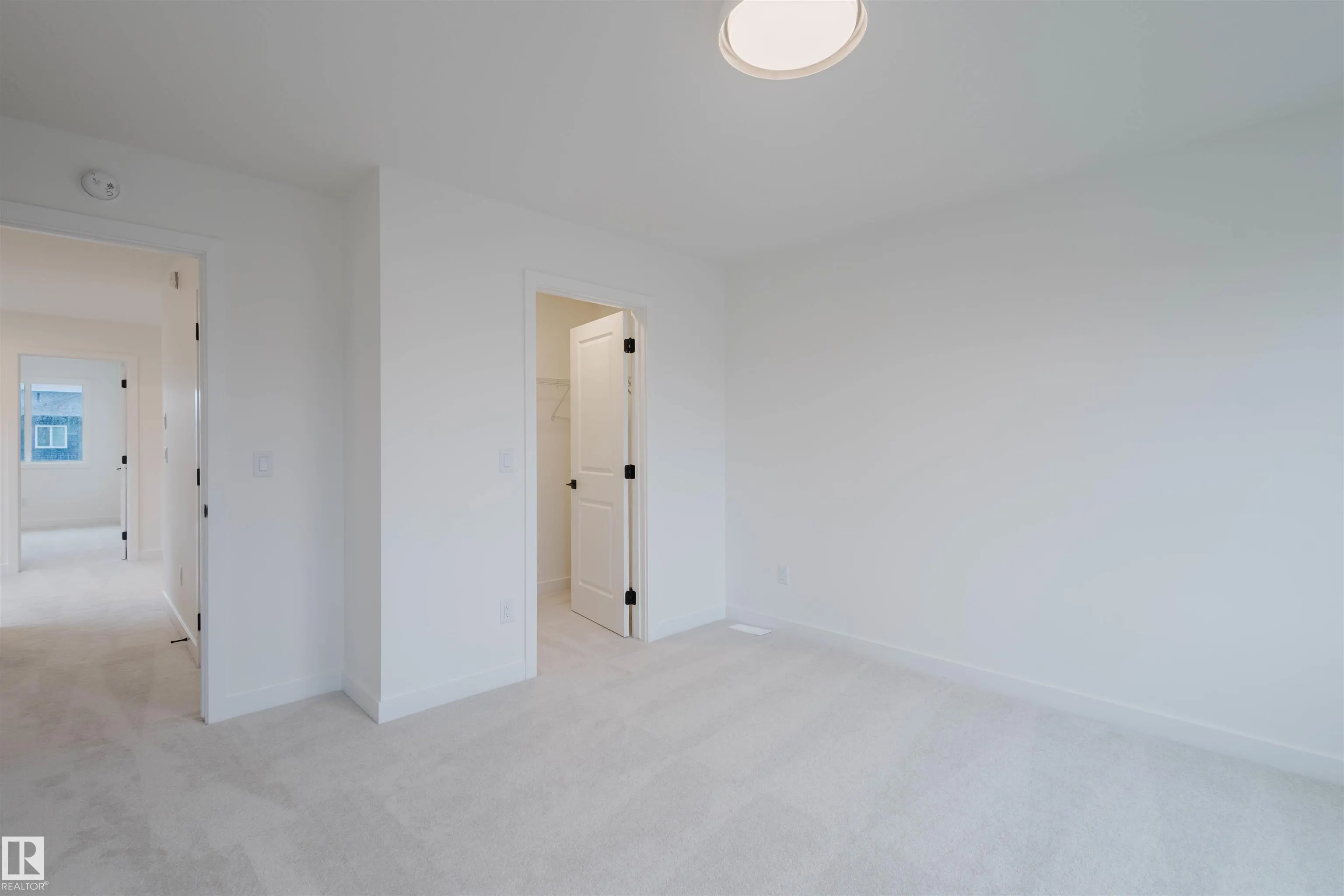 7 Cobblestone Gate