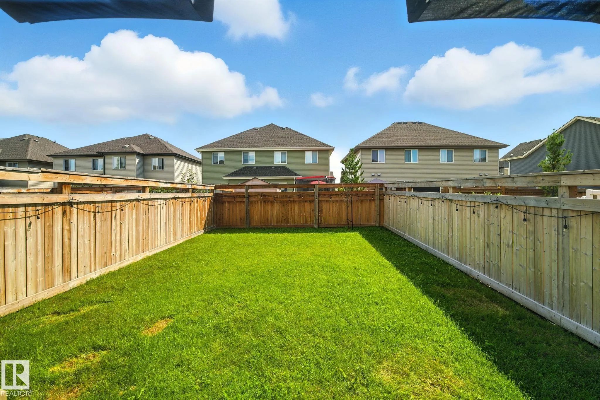 1721 DUMONT Crescent