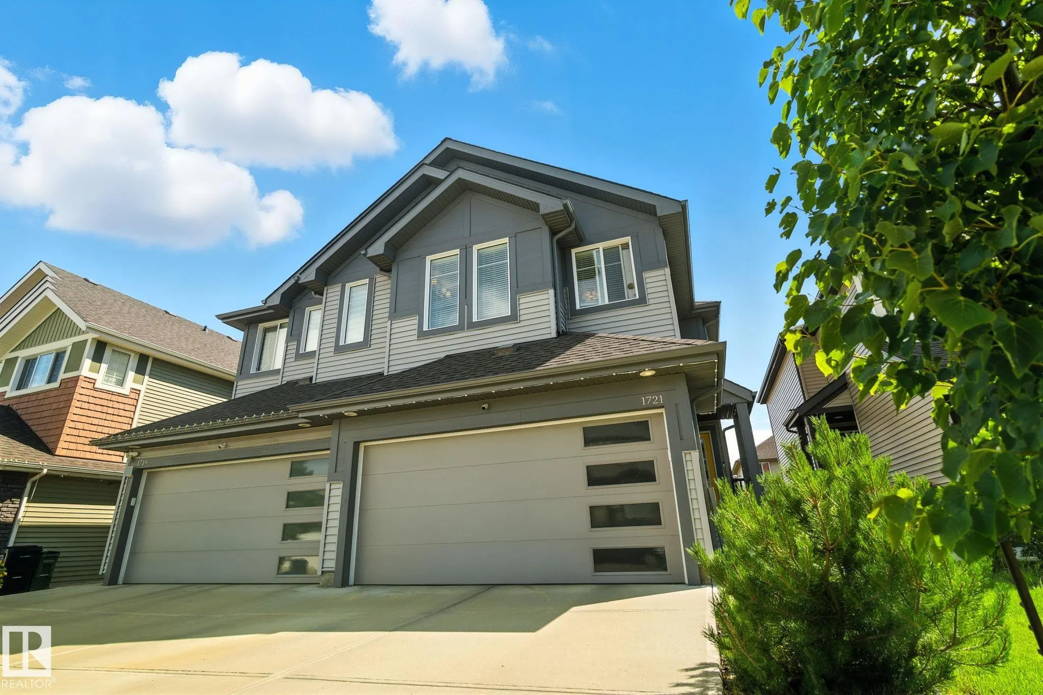 1721 DUMONT Crescent
