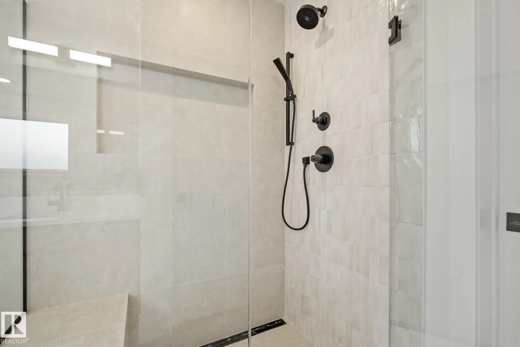 7095 KIVIAQ Crescent