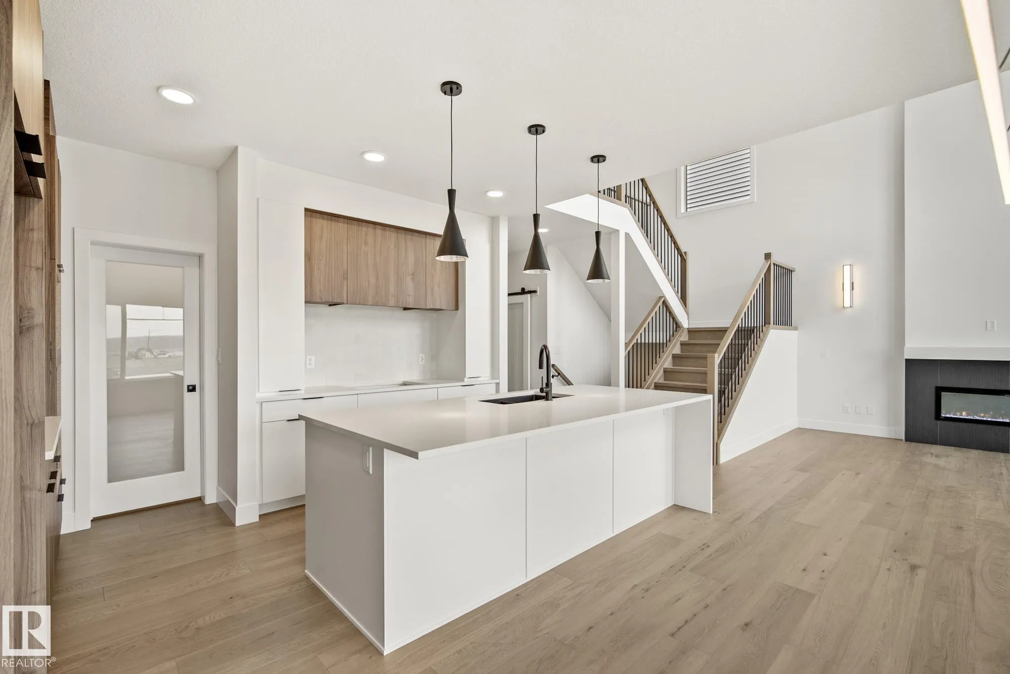 7095 KIVIAQ Crescent