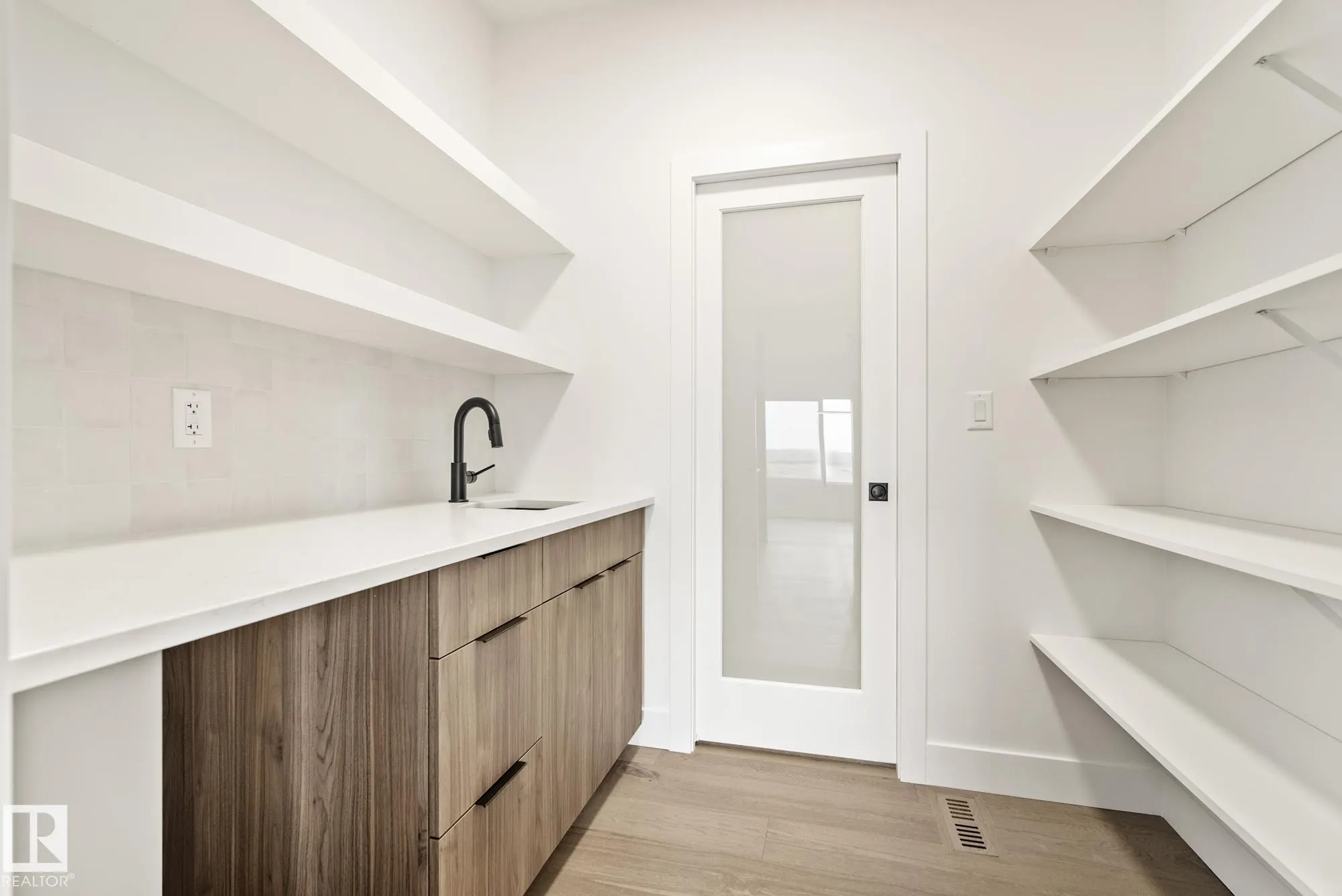 7095 KIVIAQ Crescent