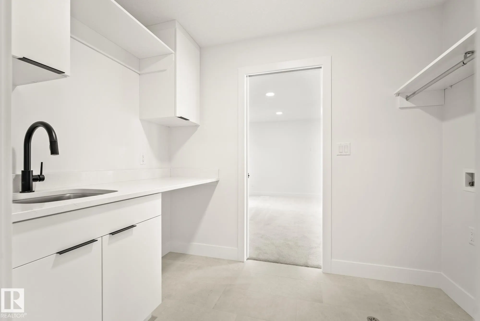 7095 KIVIAQ Crescent