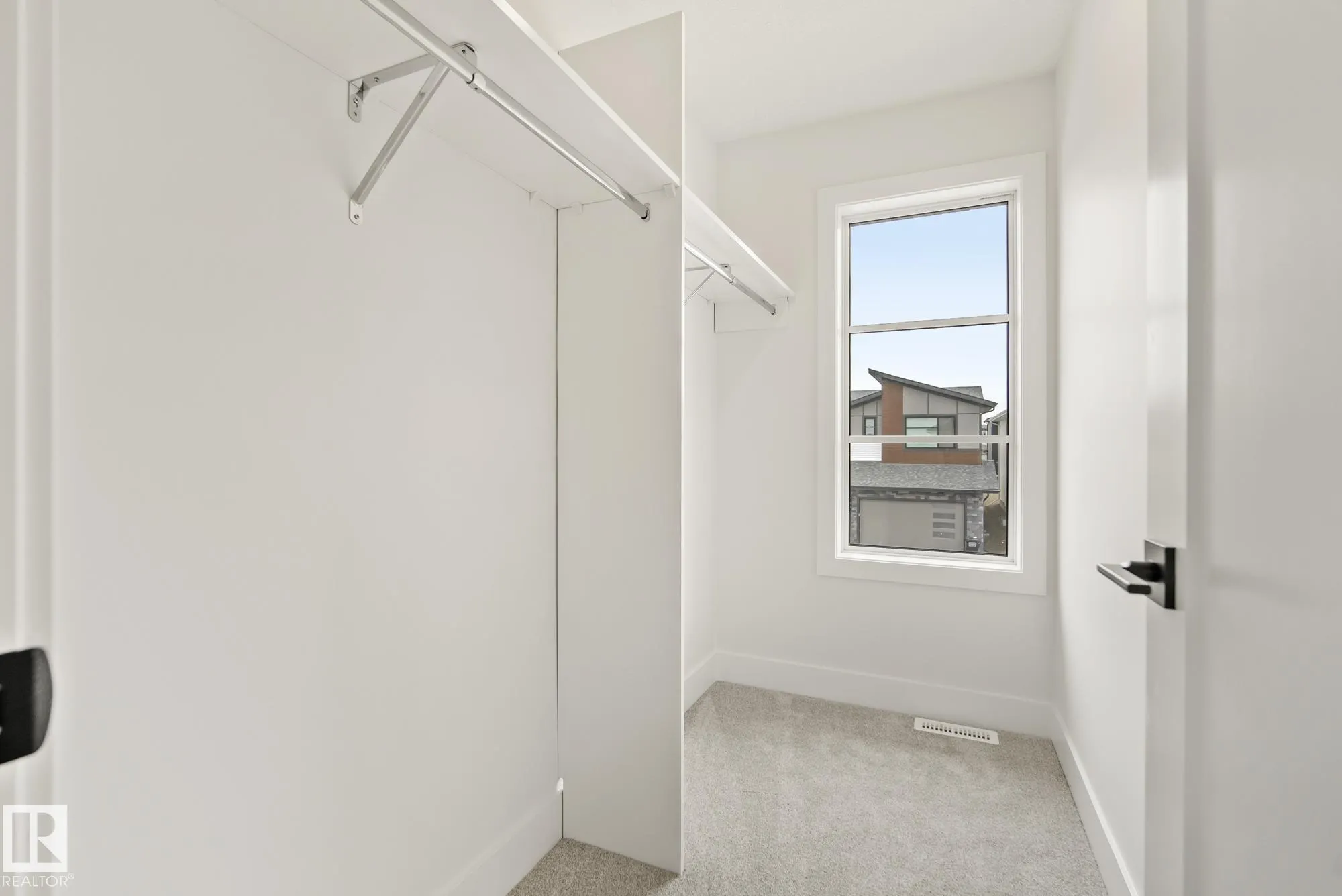 7095 KIVIAQ Crescent