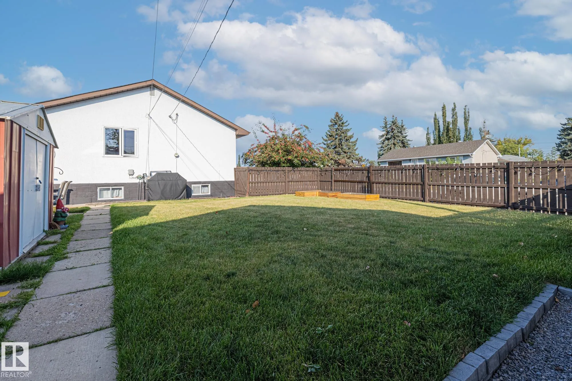 8515 131 Avenue