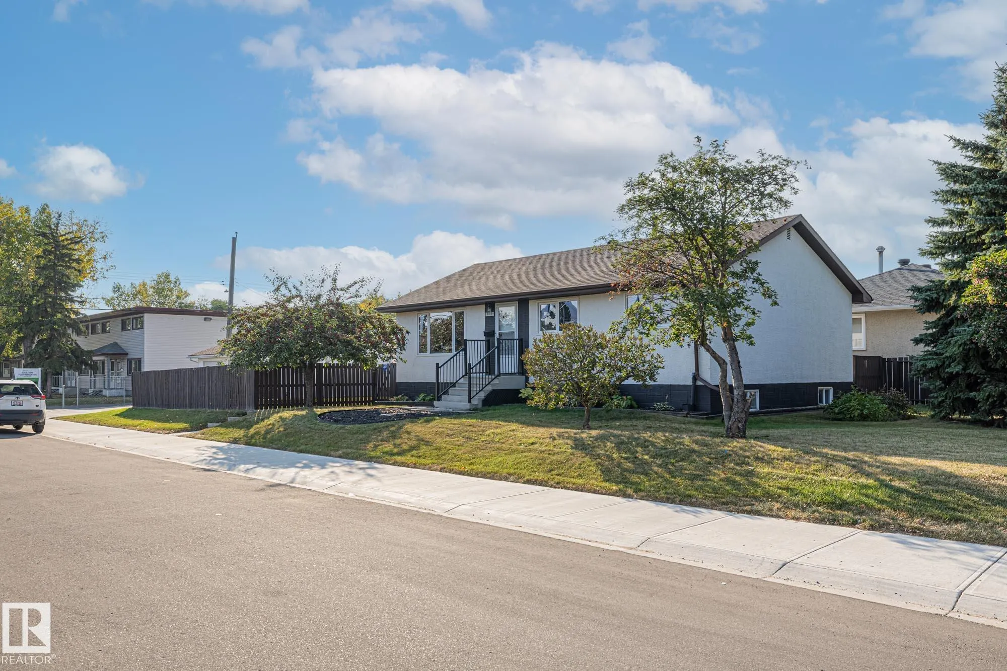 8515 131 Avenue