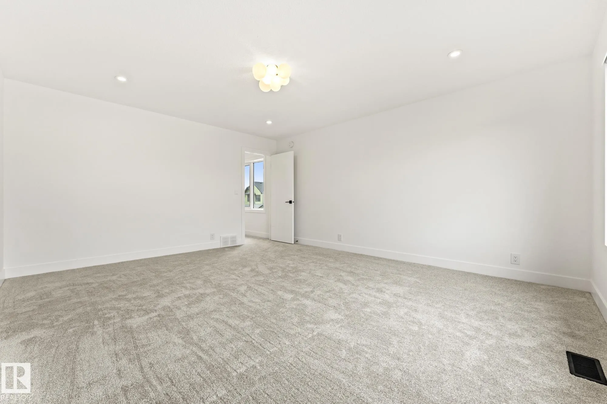 101 Newbury Ci