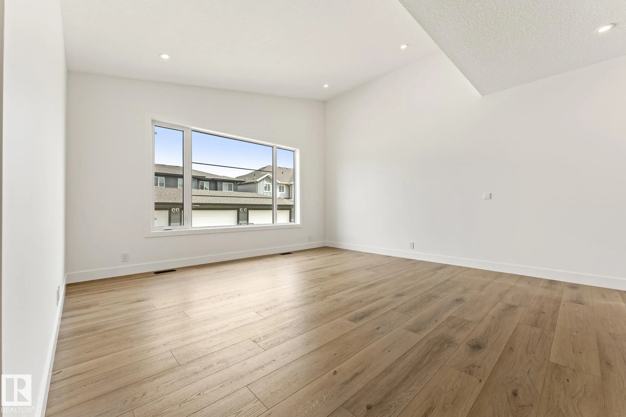 101 Newbury Ci