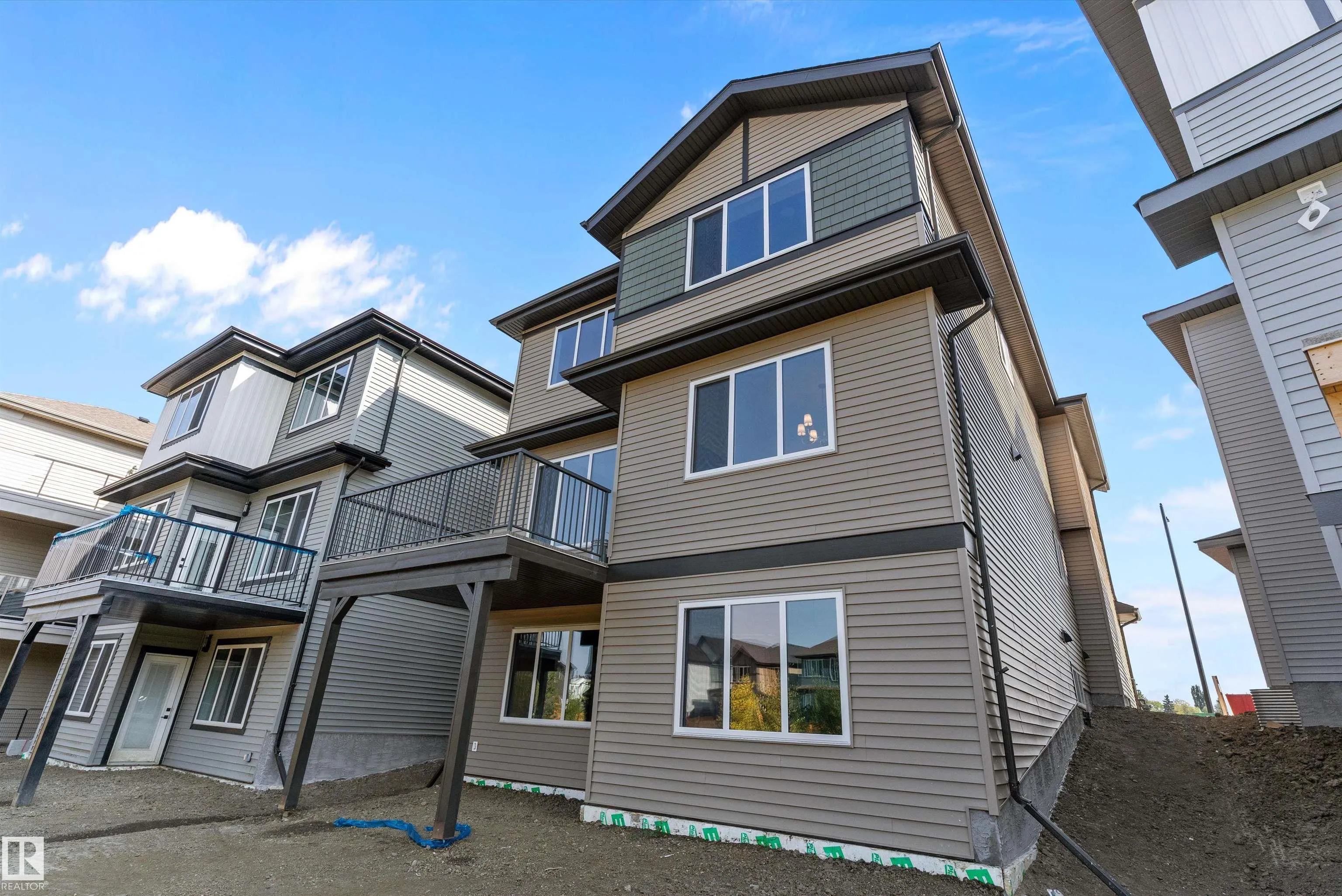 81 Meadowgrove Lane