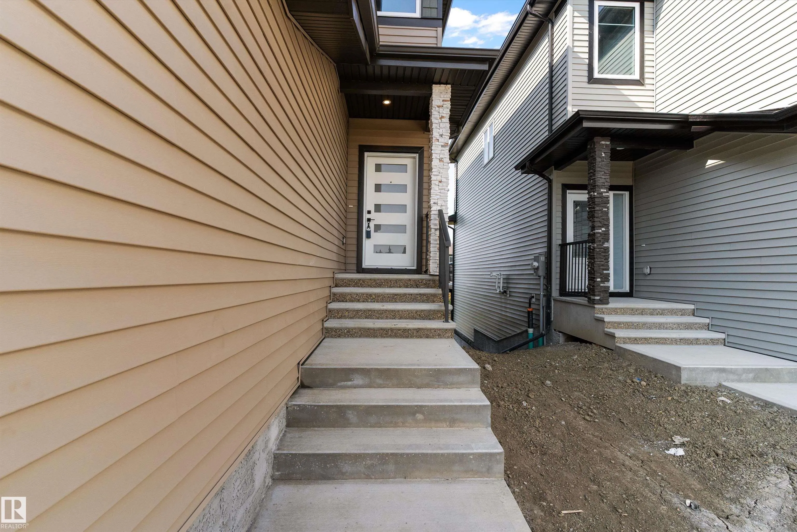81 Meadowgrove Lane